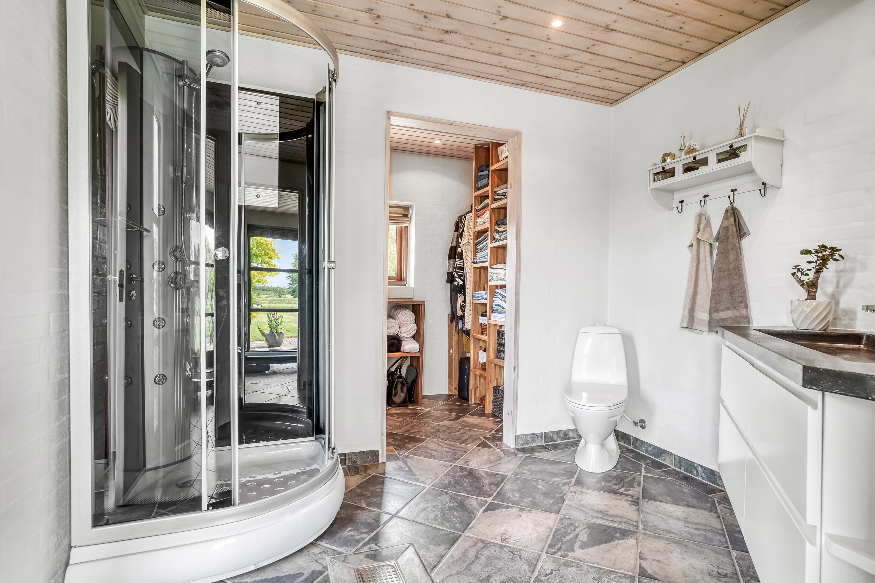 Fremhævet badeværelse billede i fuldskærmstilstand. Billede af Birkemosevej 10 Udstykning, Karstoft, 6933 Kibæk