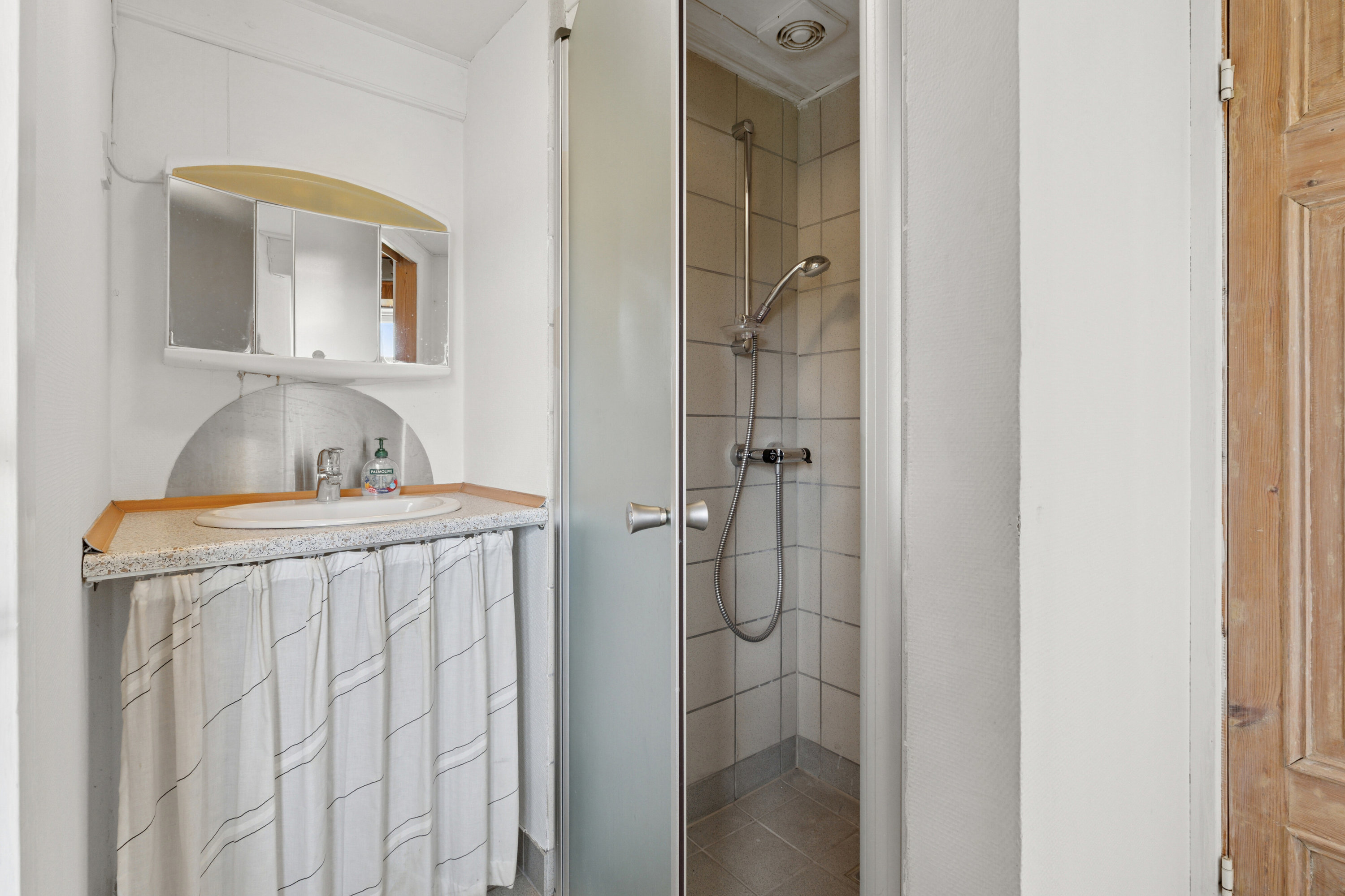 Fremhævet badeværelse billede i fuldskærmstilstand. Billede af Toftevej 8, V Hæsinge, 5672 Broby