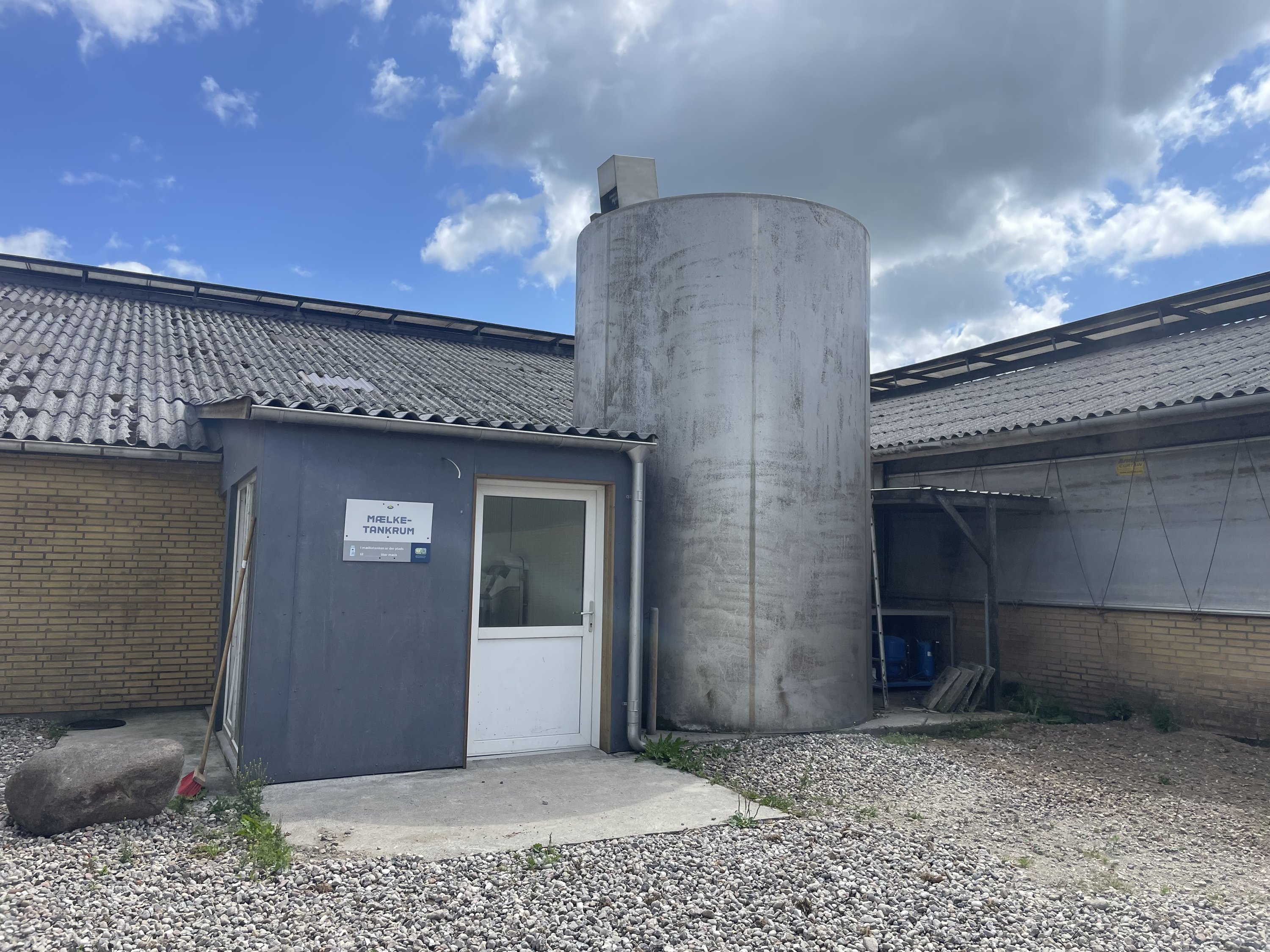 Fremhævet udleveringsrum til tankbil billede i fuldskærmstilstand. Billede af Åbølvej 16, 6372 Bylderup-Bov