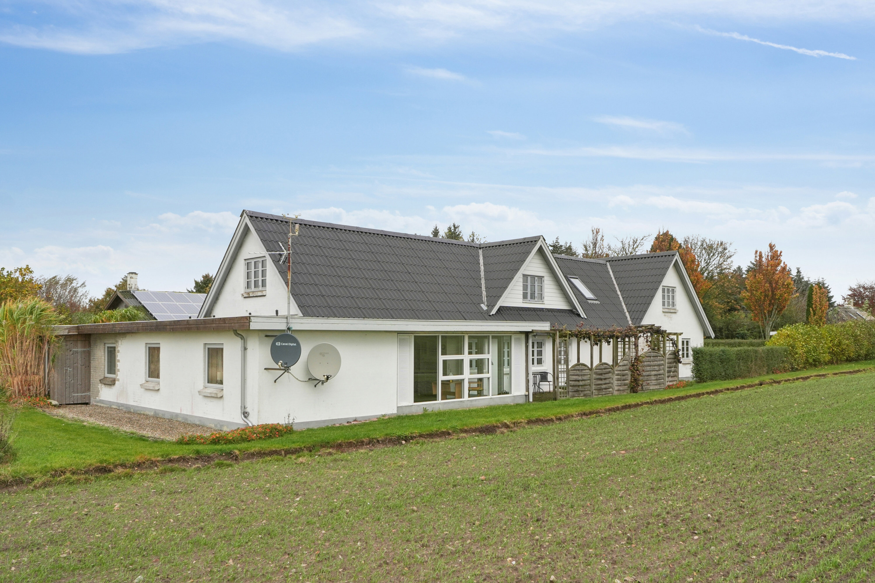 Miniaturebillede 1: set fra vejen. Billede af Hovedvejen 18, Rynkeby, 5750 Ringe