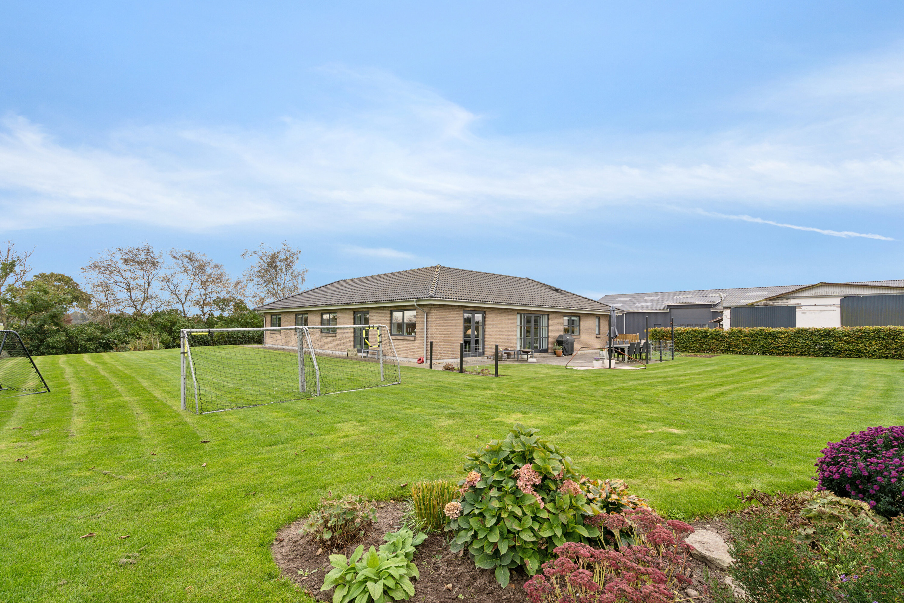 Fremhævet set fra haven billede i fuldskærmstilstand. Billede af Stævningen 1, Egeskov, 5750 Ringe