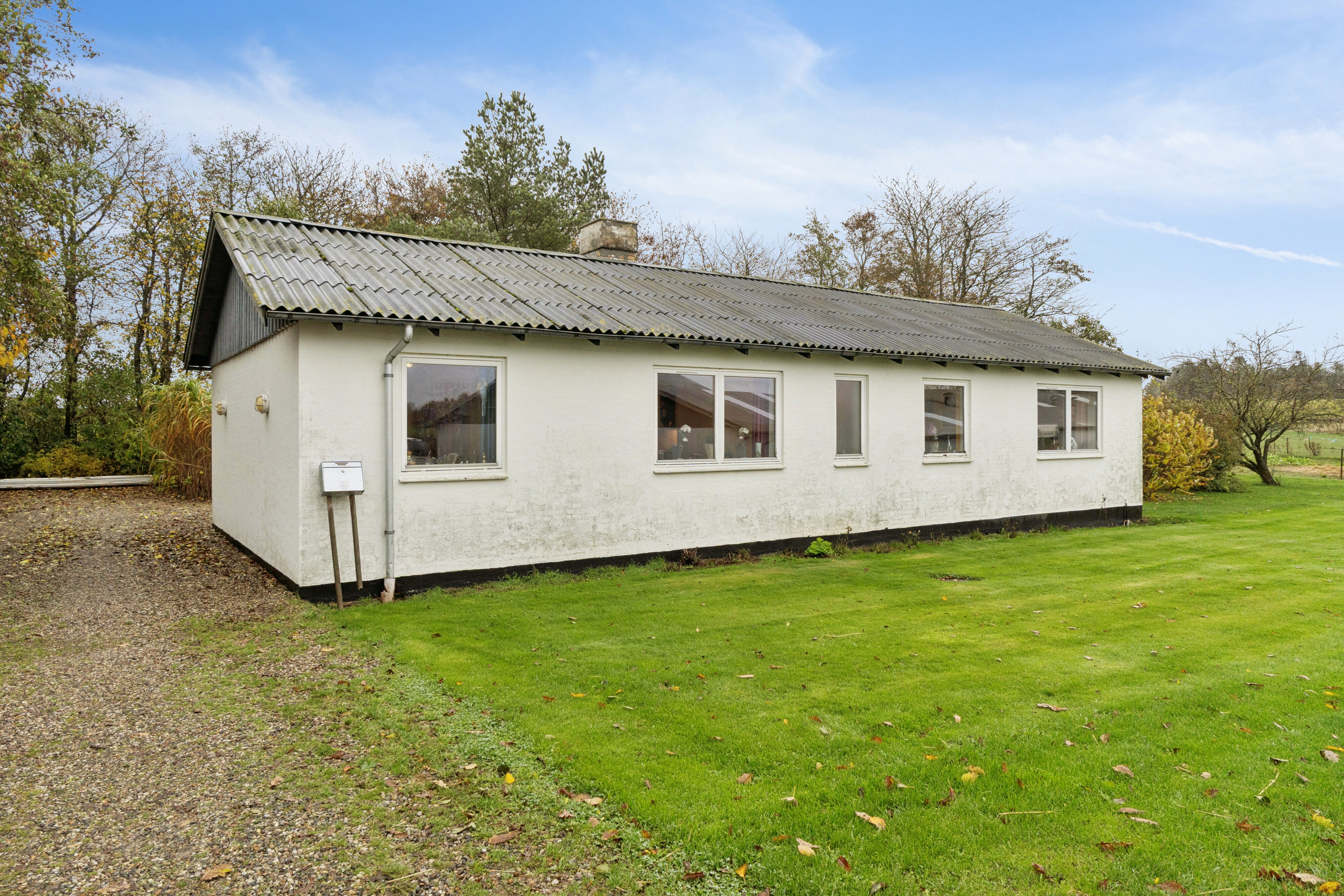 Miniaturebillede 1: set fra haven. Billede af Højstrupvej 24, 9750 Østervrå