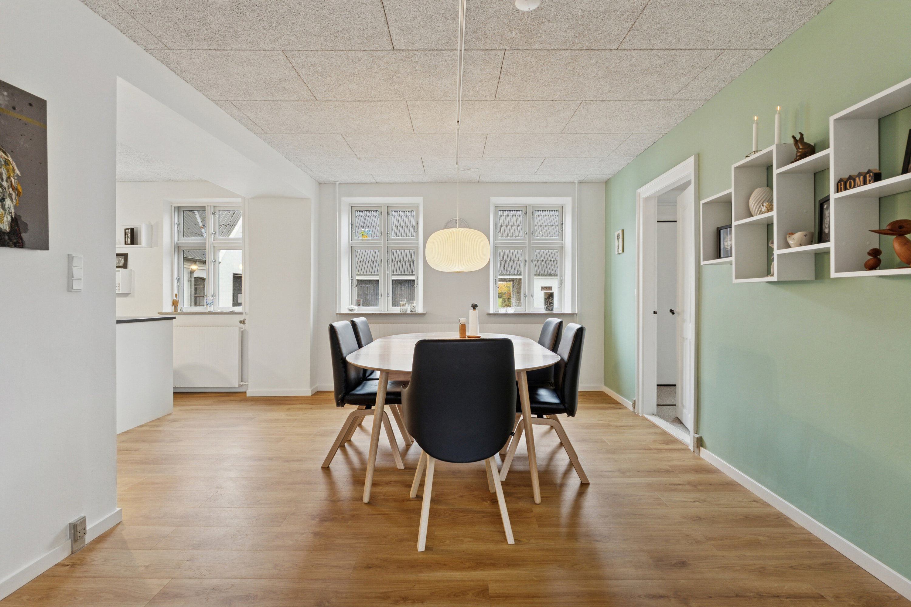 Fremhævet spisestue billede i fuldskærmstilstand. Billede af Åvej 6, 5550 Langeskov