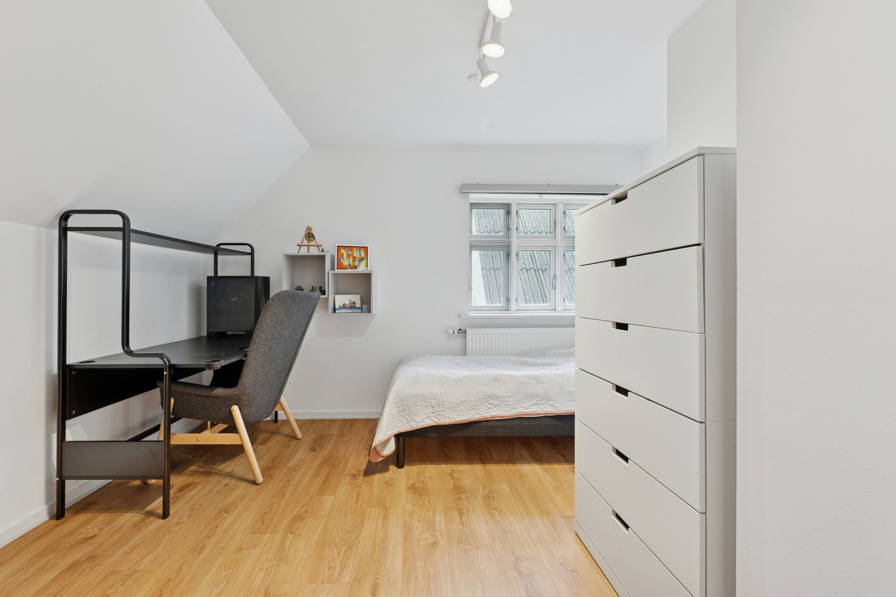 Fremhævet soveværelse billede i fuldskærmstilstand. Billede af Åvej 6, 5550 Langeskov