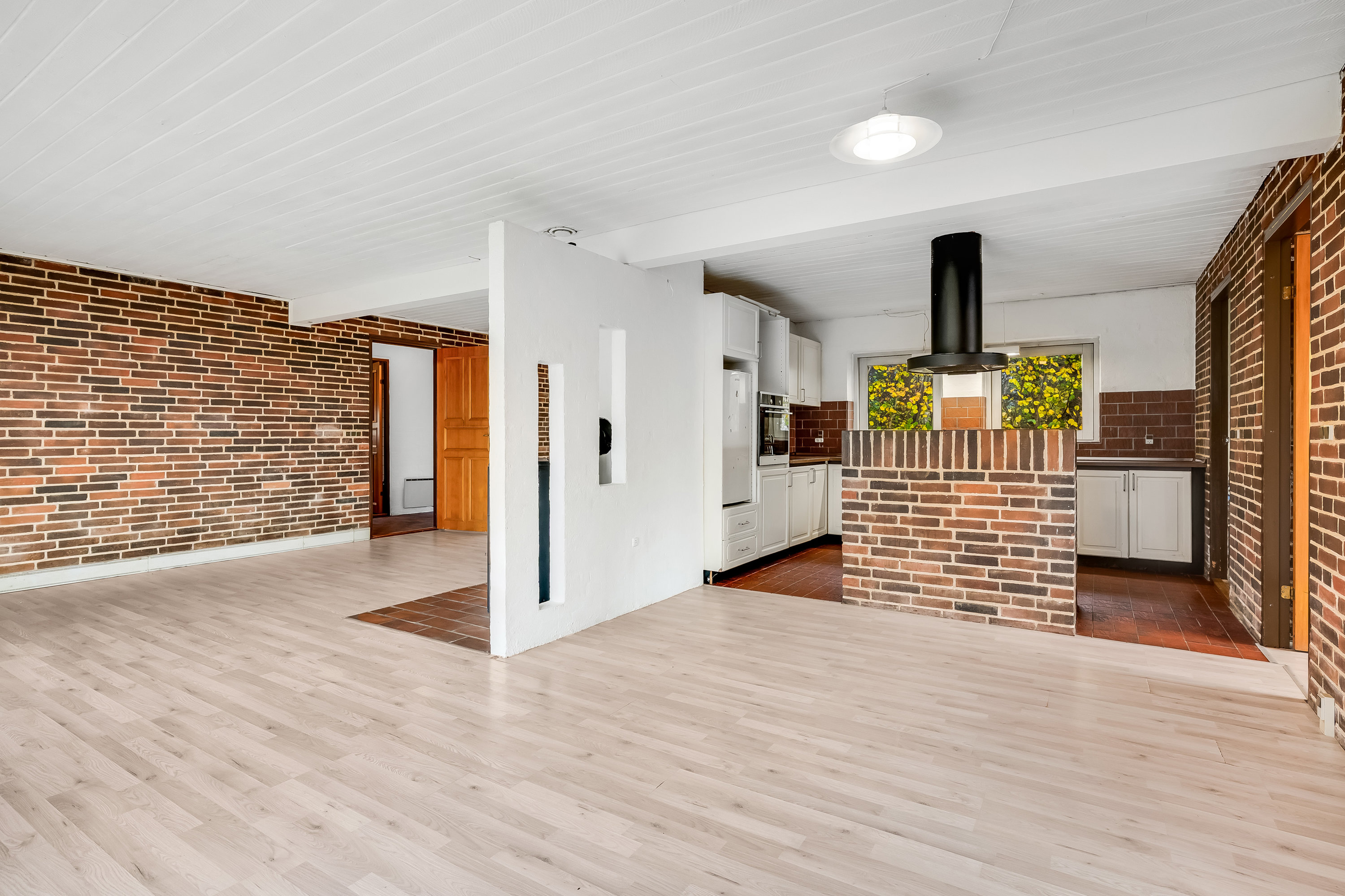 Fremhævet køkken alrum billede i fuldskærmstilstand. Billede af Skjernvej 211, Agerfeld, 7500 Holstebro