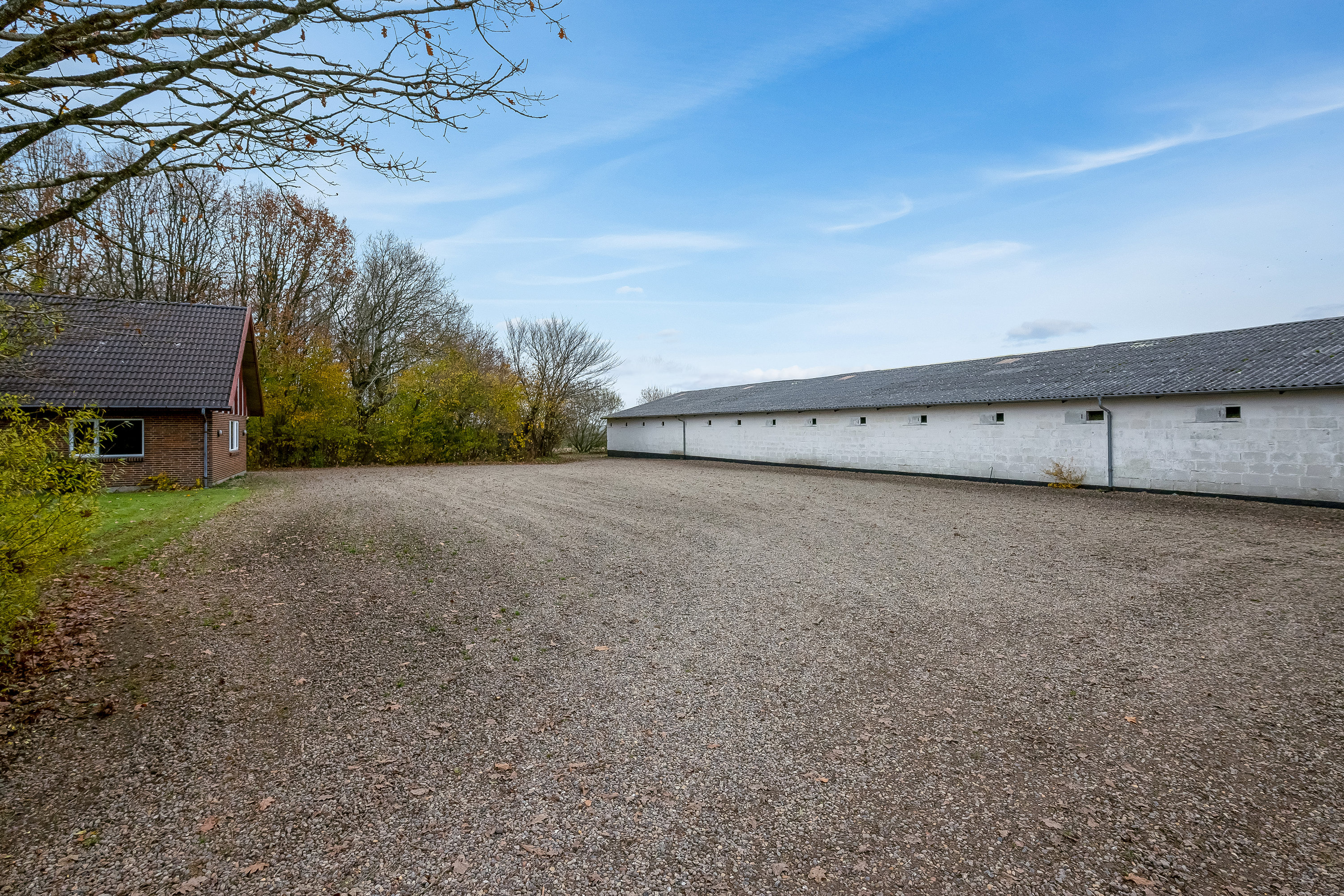 Fremhævet hal billede i fuldskærmstilstand. Billede af Skjernvej 211, Agerfeld, 7500 Holstebro