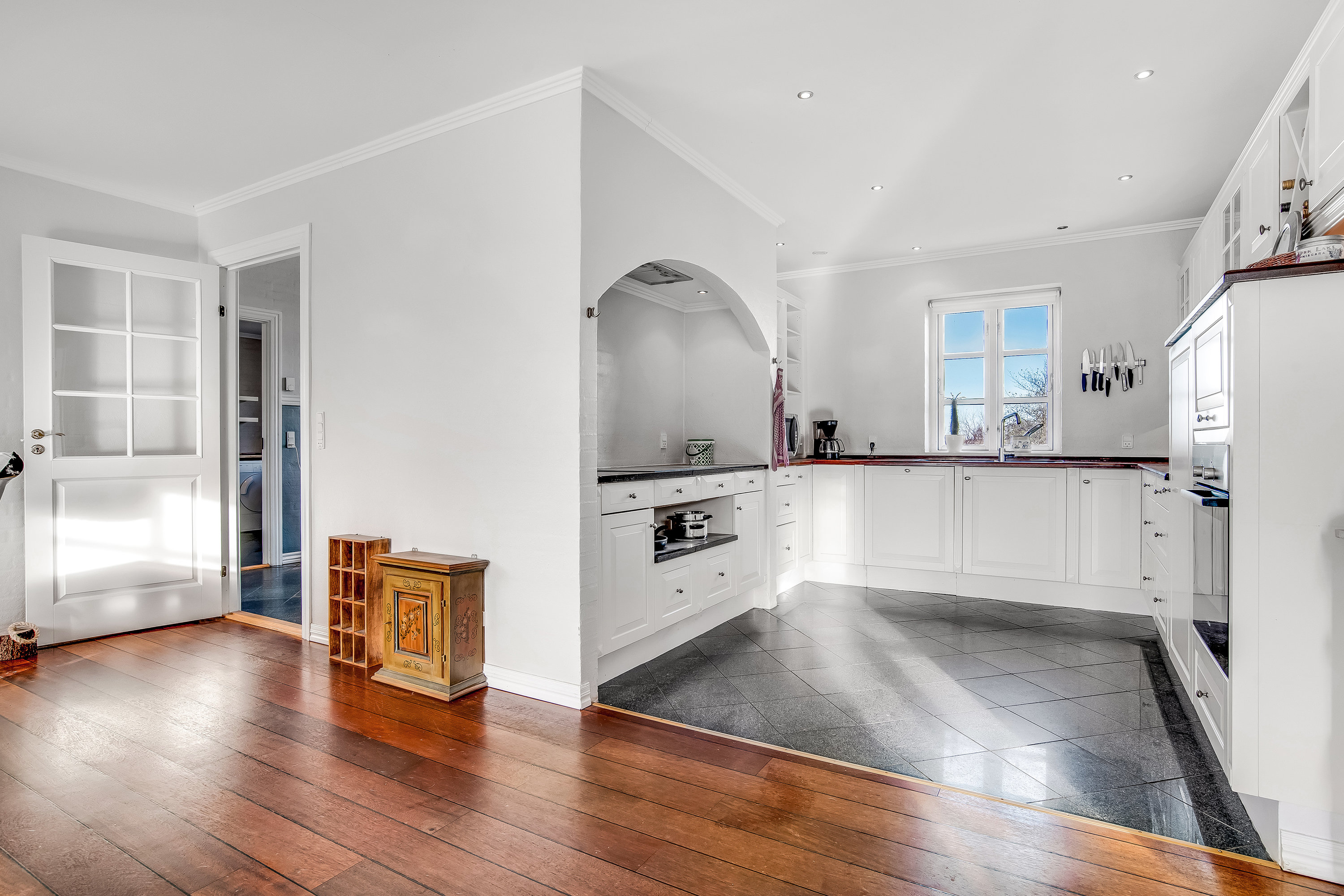 Fremhævet køkken alrum billede i fuldskærmstilstand. Billede af Ålskovvej 25, Ålskov, 7830 Vinderup