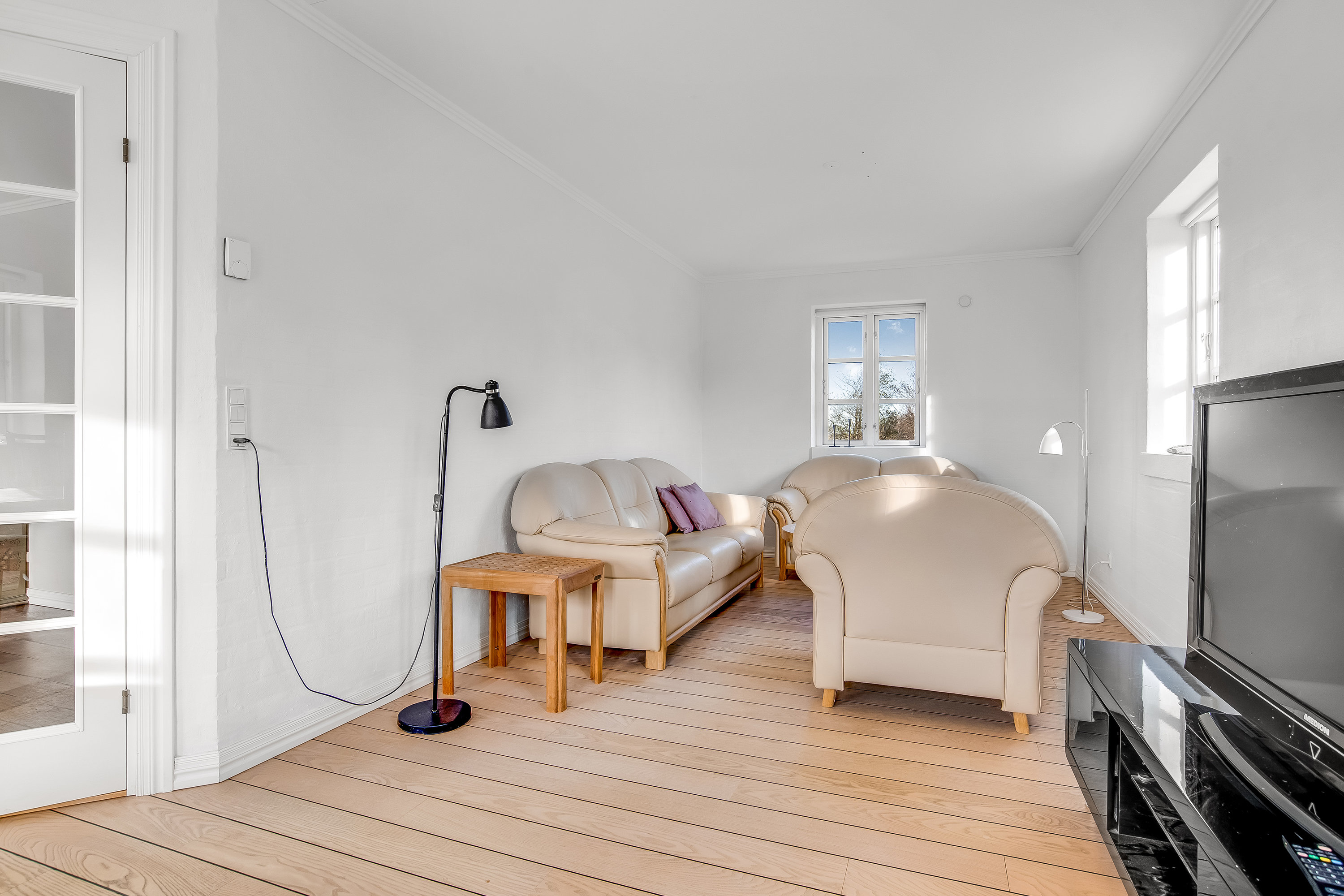 Fremhævet stue billede i fuldskærmstilstand. Billede af Ålskovvej 25, Ålskov, 7830 Vinderup