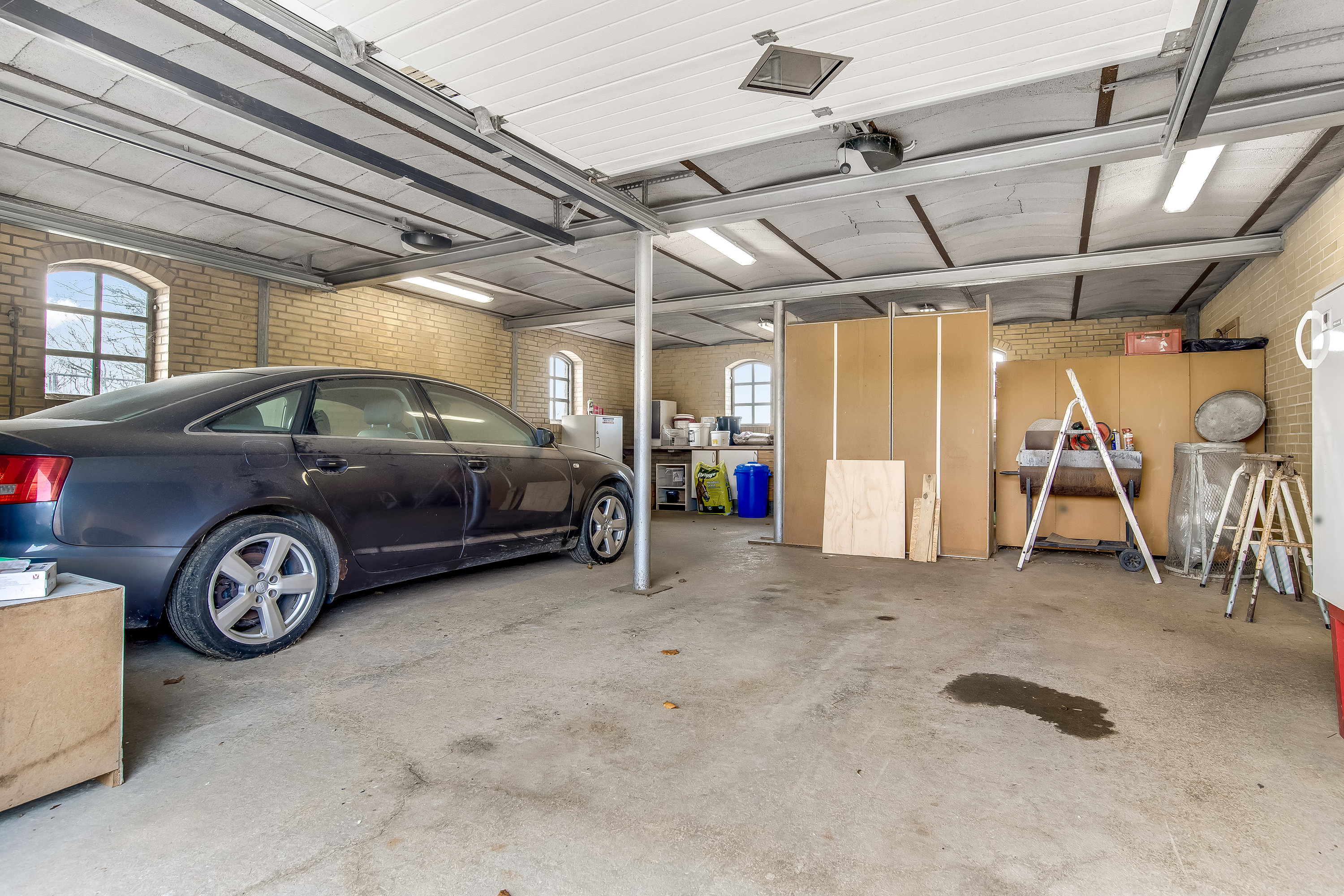 Fremhævet garage billede i fuldskærmstilstand. Billede af Ålskovvej 25, Ålskov, 7830 Vinderup