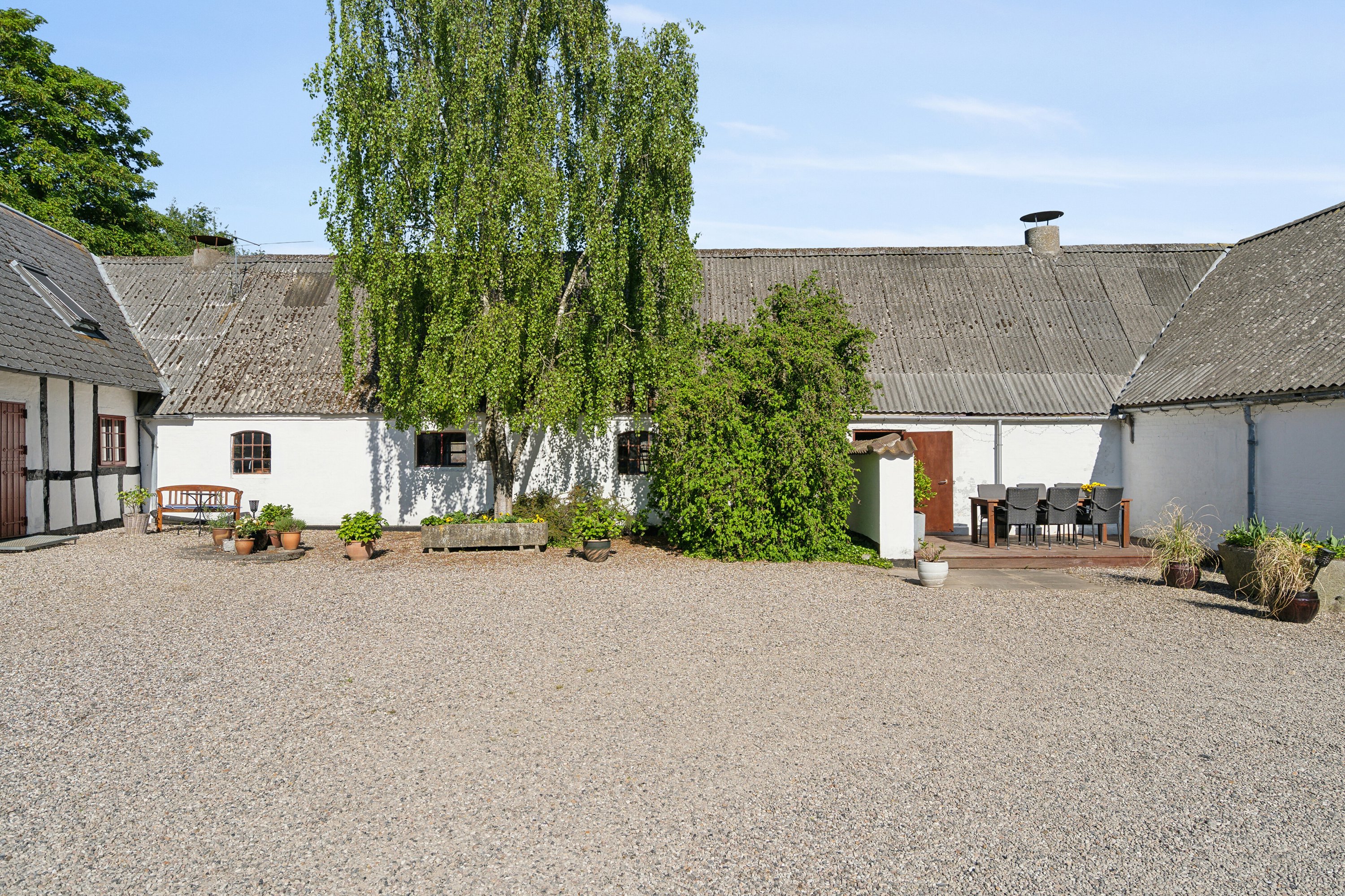 Fremhævet gårdsplads til terrasse billede i fuldskærmstilstand. Billede af Sølvbjergvej 2 (en del heraf), Pejrup, 5600 Faaborg