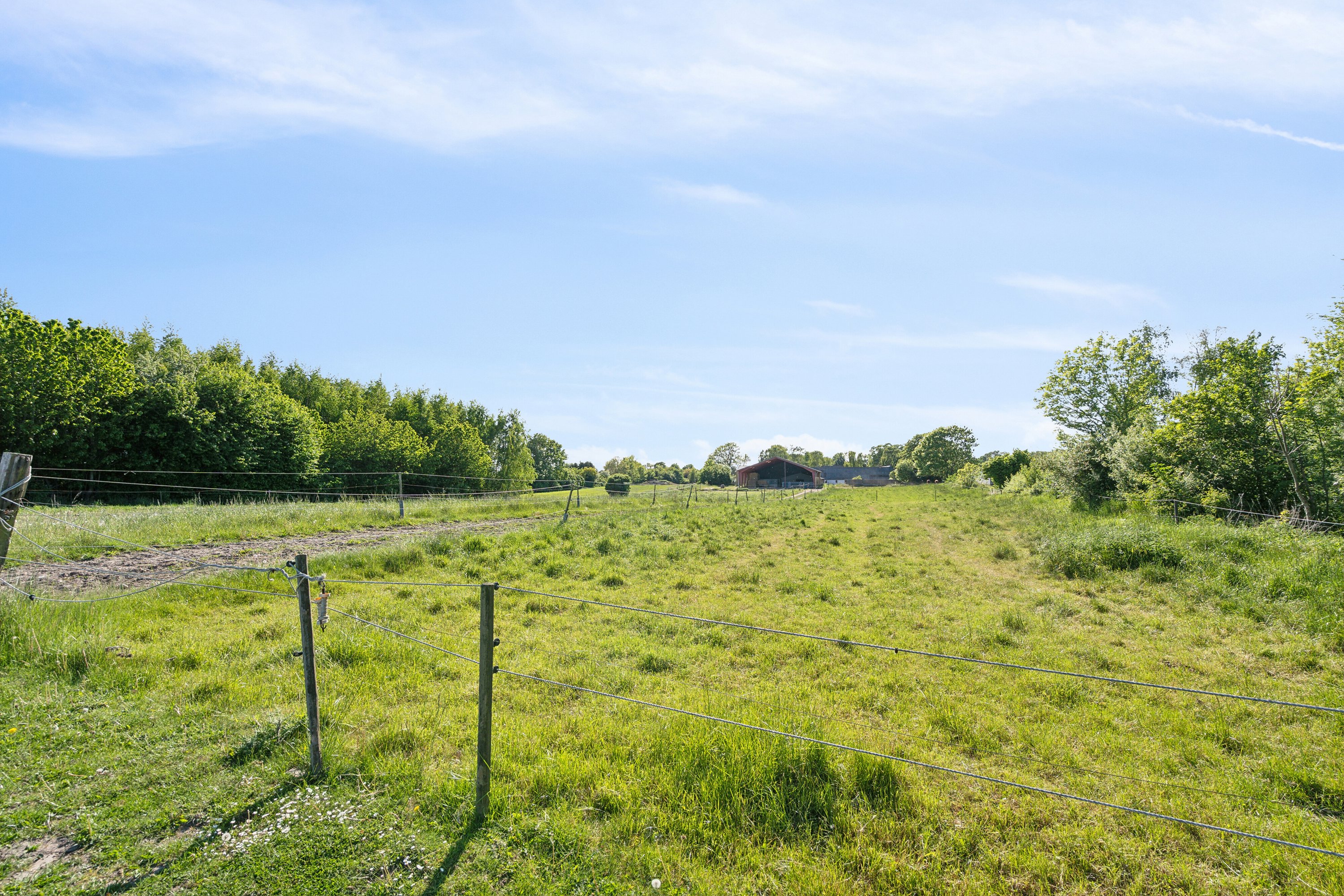 Fremhævet udendørs billede i fuldskærmstilstand. Billede af Sølvbjergvej 2 (en del heraf), Pejrup, 5600 Faaborg