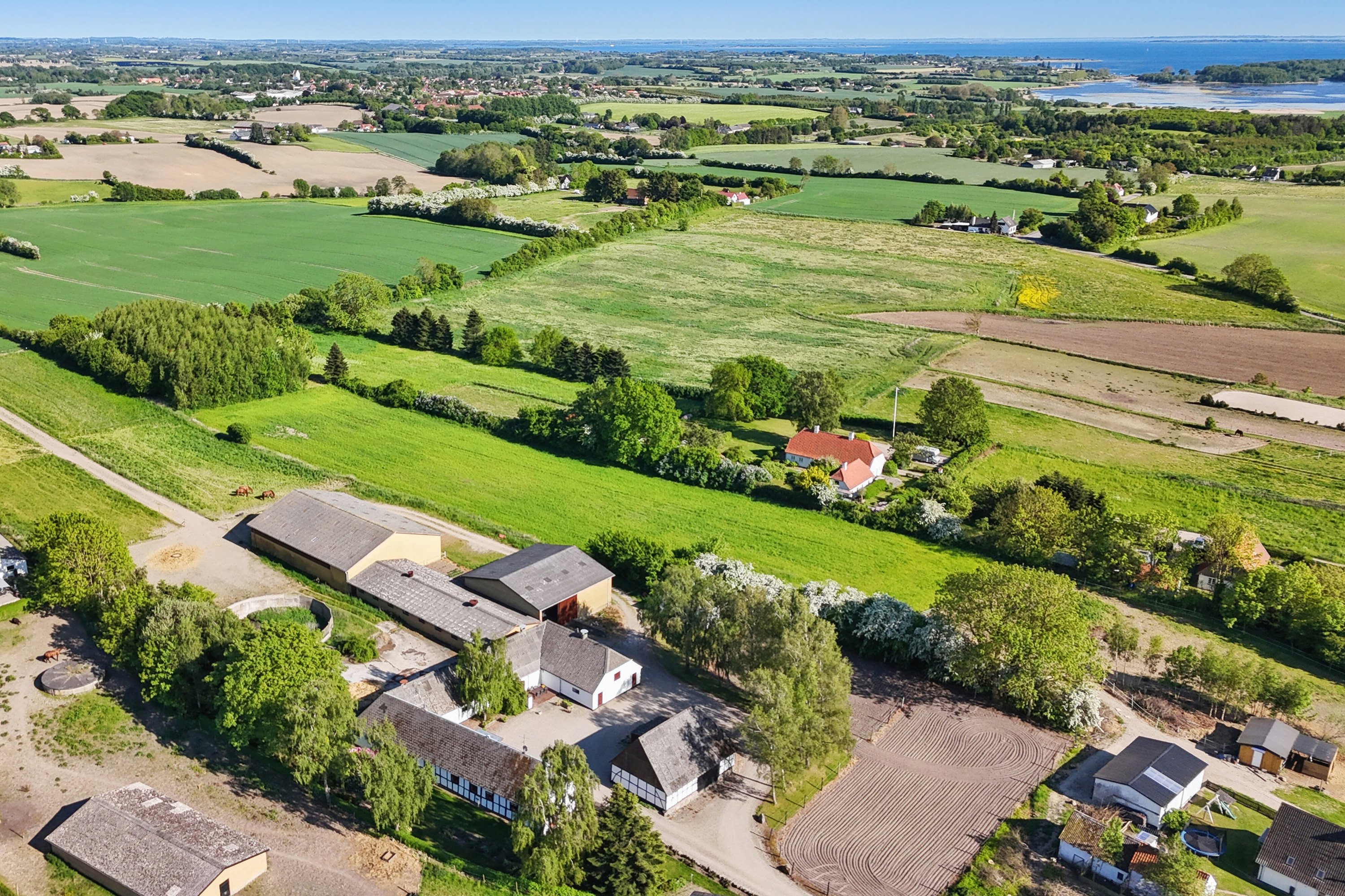 Fremhævet luftfoto billede i fuldskærmstilstand. Billede af Sølvbjergvej 2 (en del heraf), Pejrup, 5600 Faaborg