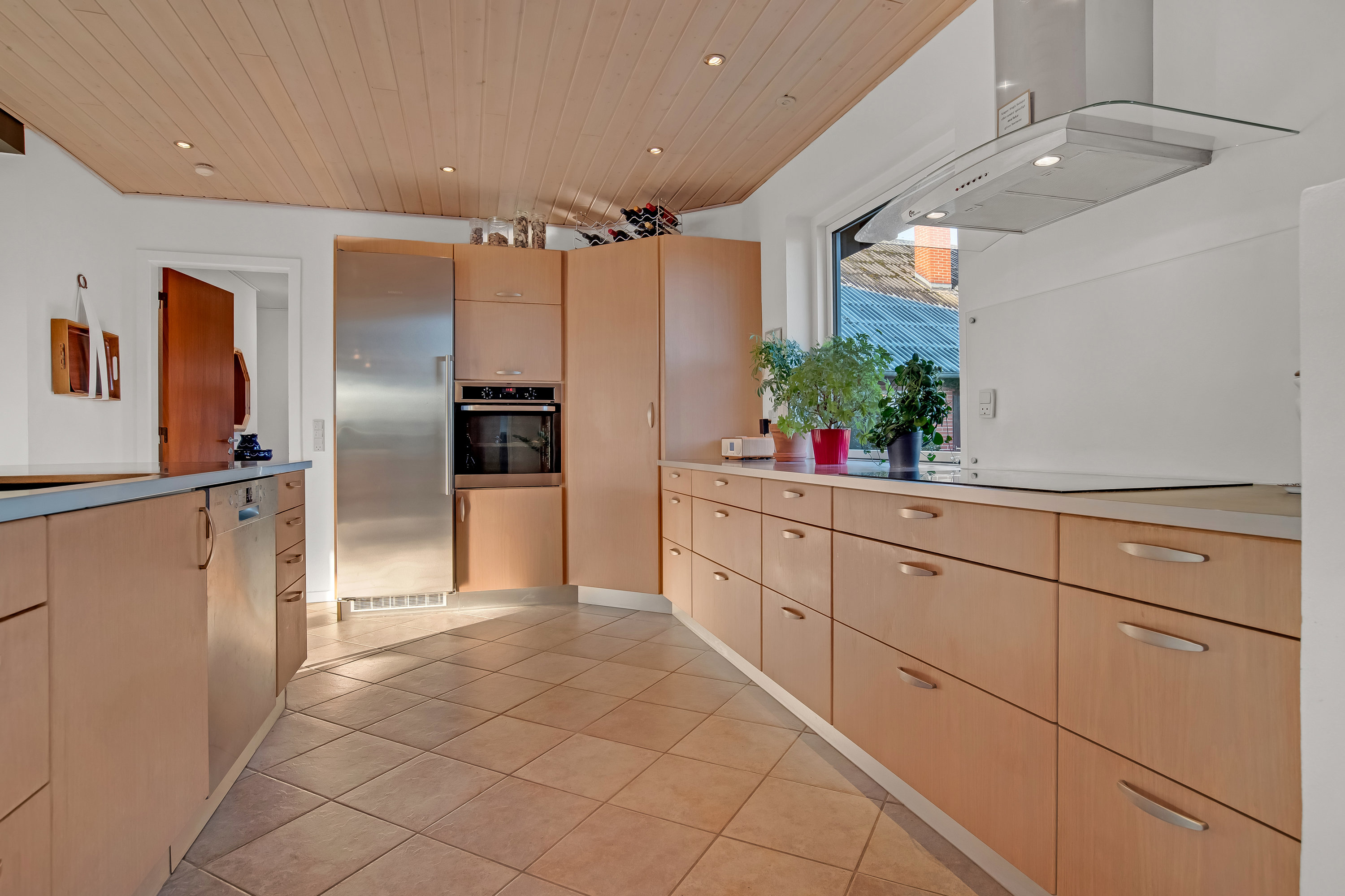 Fremhævet køkken billede i fuldskærmstilstand. Billede af Gedhusvej 8, Ilskov, 7451 Sunds