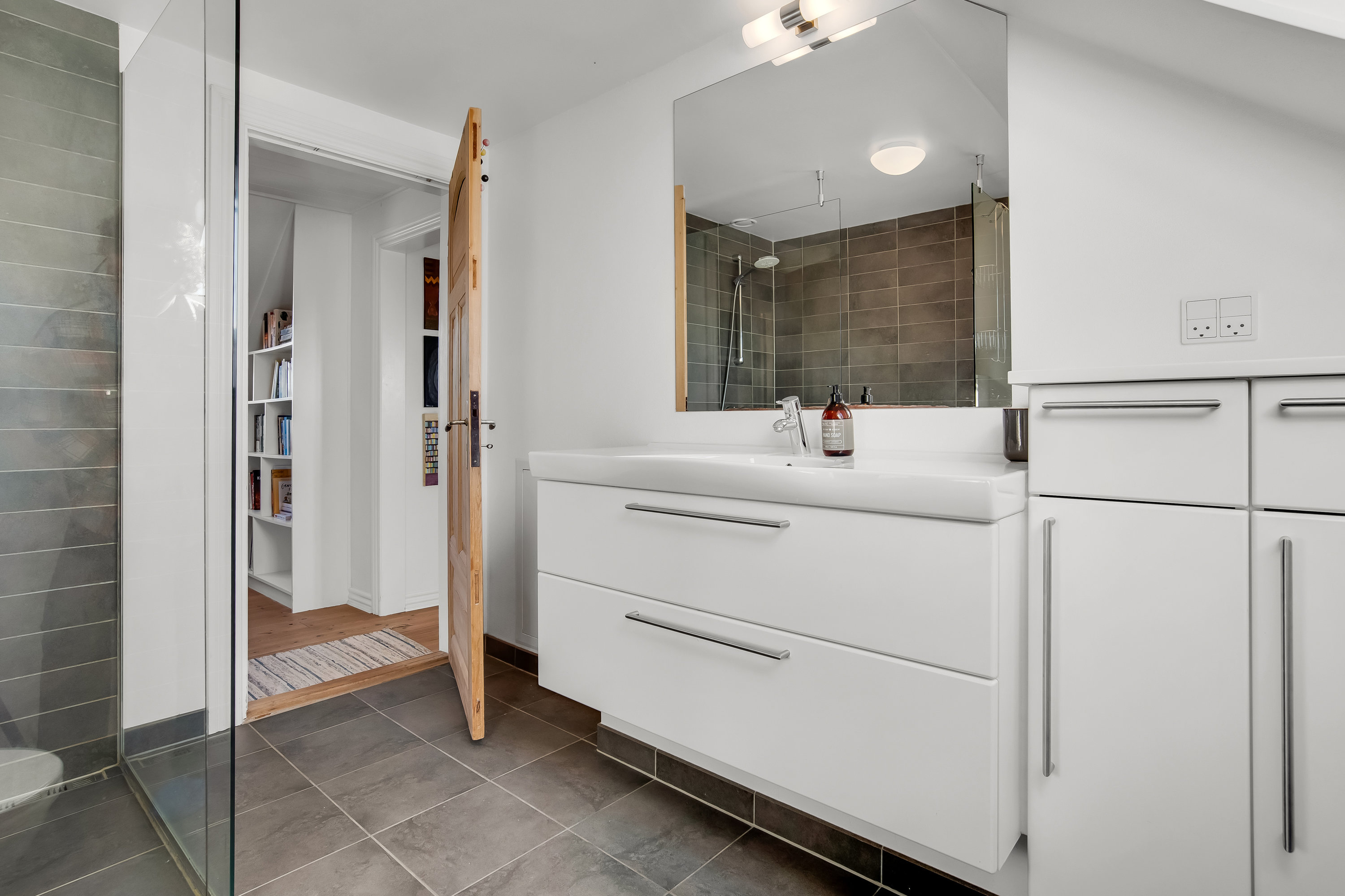 Fremhævet badeværelse billede i fuldskærmstilstand. Billede af Smedegårdvej 15, Udstykning., Tvis, 7500 Holstebro