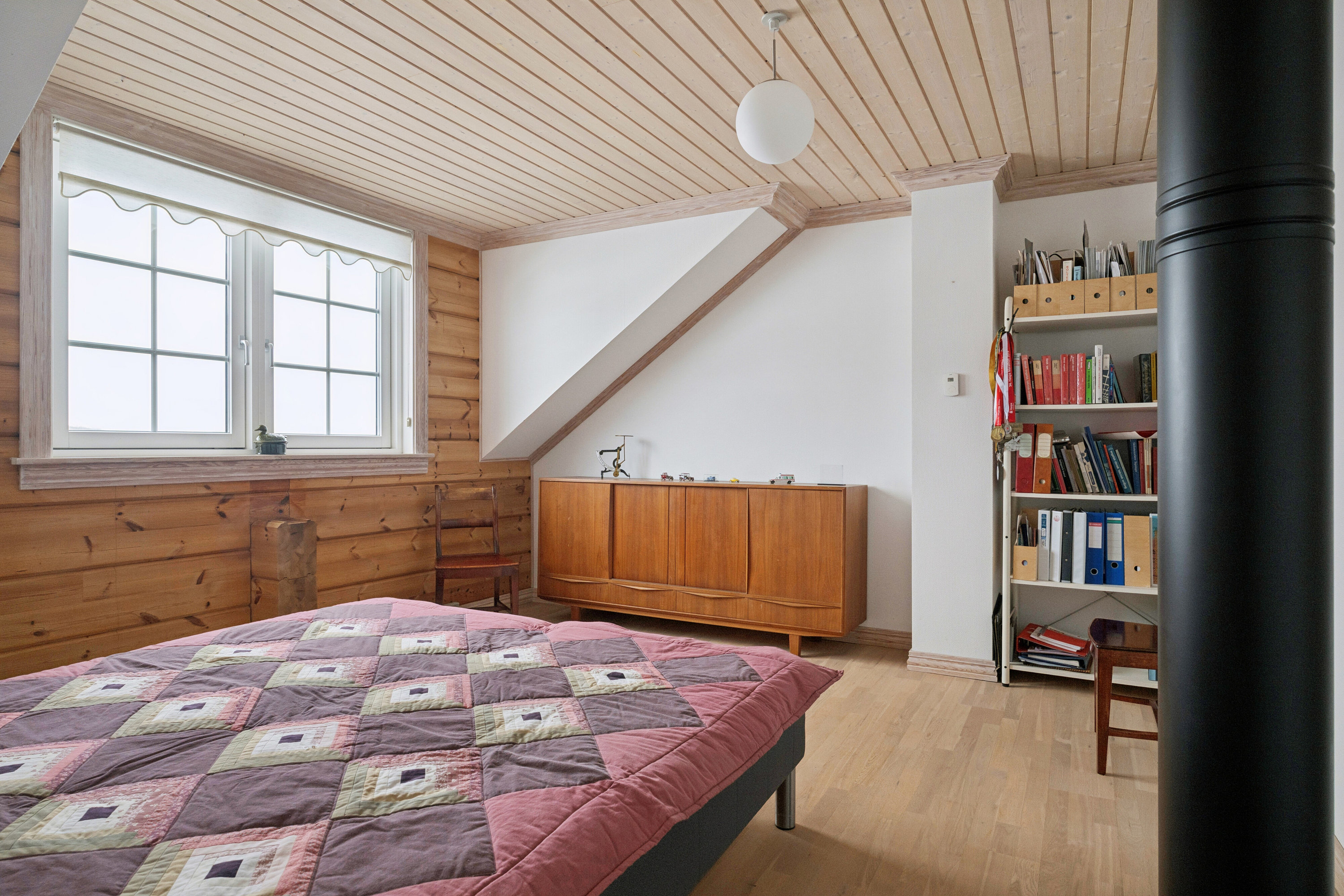 Fremhævet soveværelse billede i fuldskærmstilstand. Billede af Vestre Landevej 188, 4952 Stokkemarke