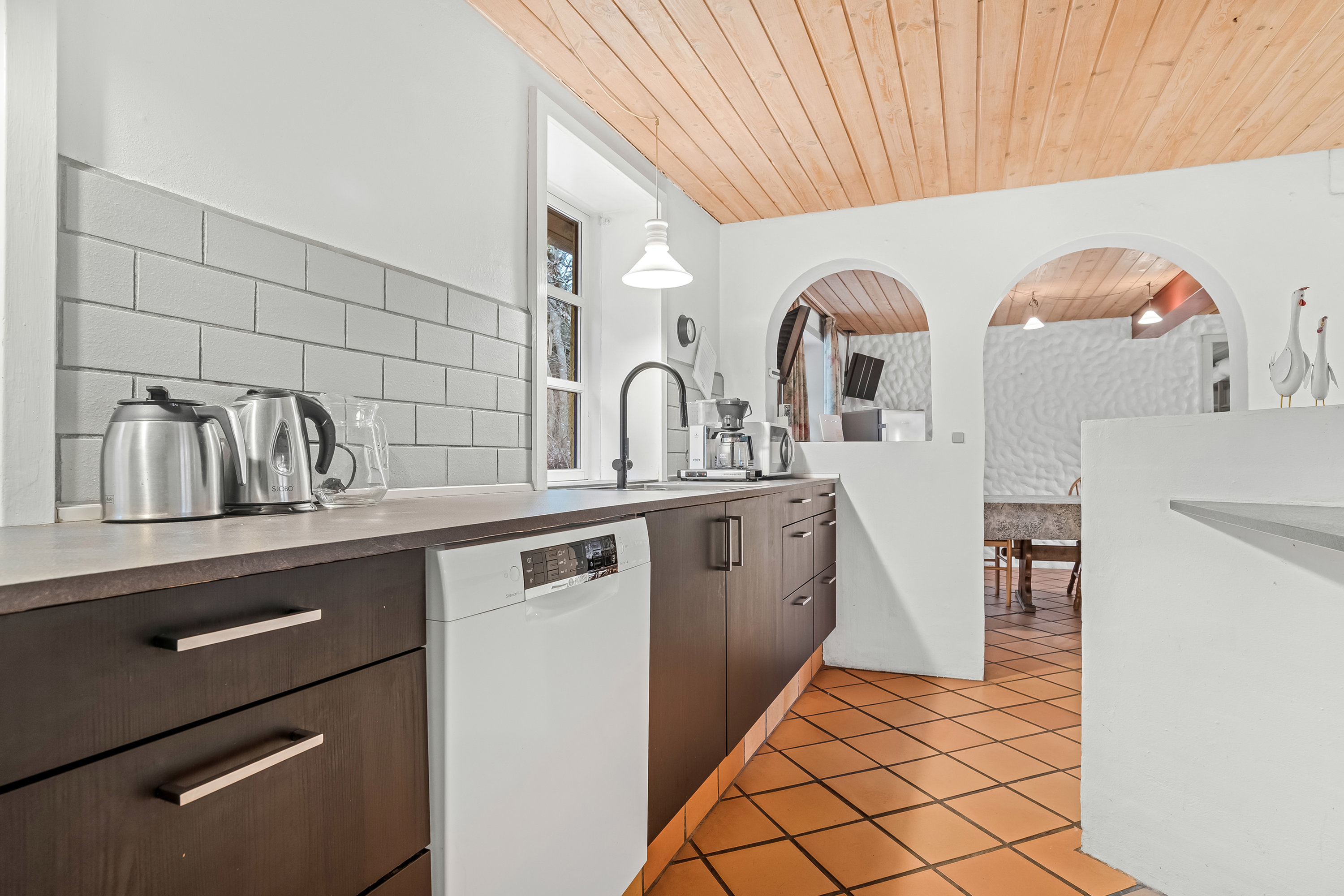 Fremhævet køkken alrum billede i fuldskærmstilstand. Billede af Følhøjvej 10, Odby, 7790 Thyholm