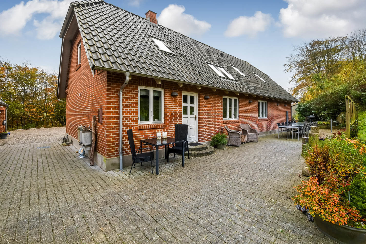 Fremhævet  billede i fuldskærmstilstand. Billede af Lindeborgvej 18, 7560 Hjerm