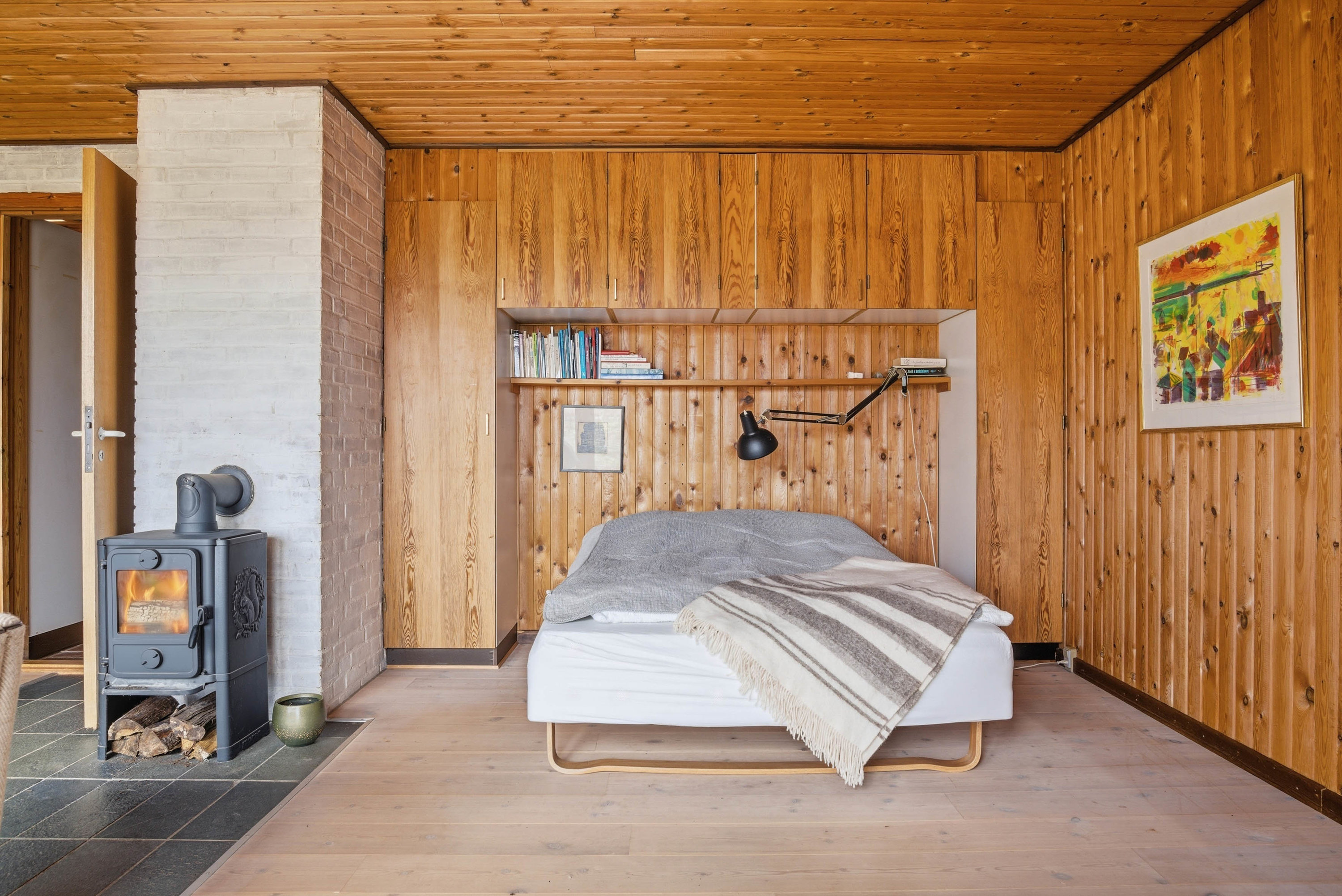 Fremhævet stue billede i fuldskærmstilstand. Billede af Skorkærvej 2, Staby, 6990 Ulfborg