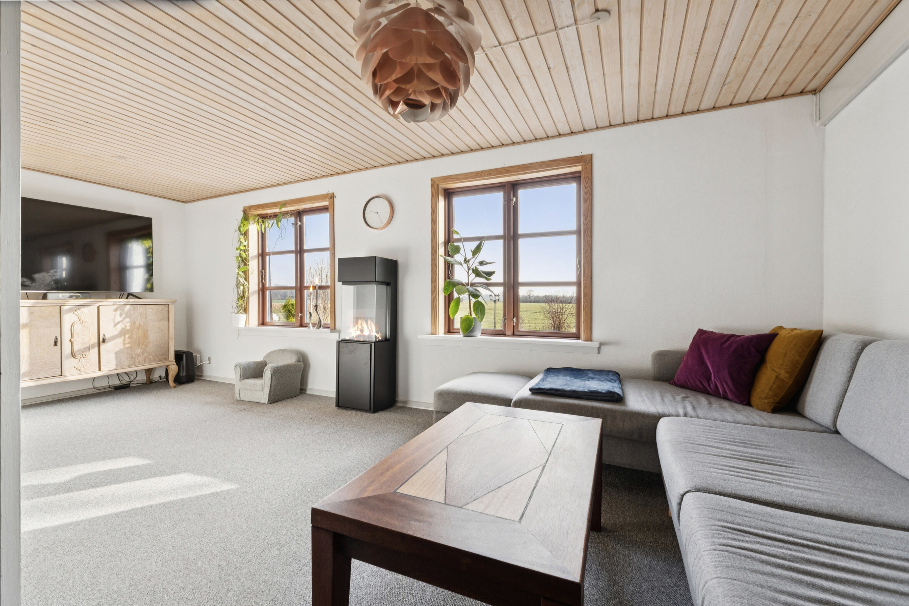 Fremhævet stue billede i fuldskærmstilstand. Billede af Banevej 10, Farstrup, 5471 Søndersø