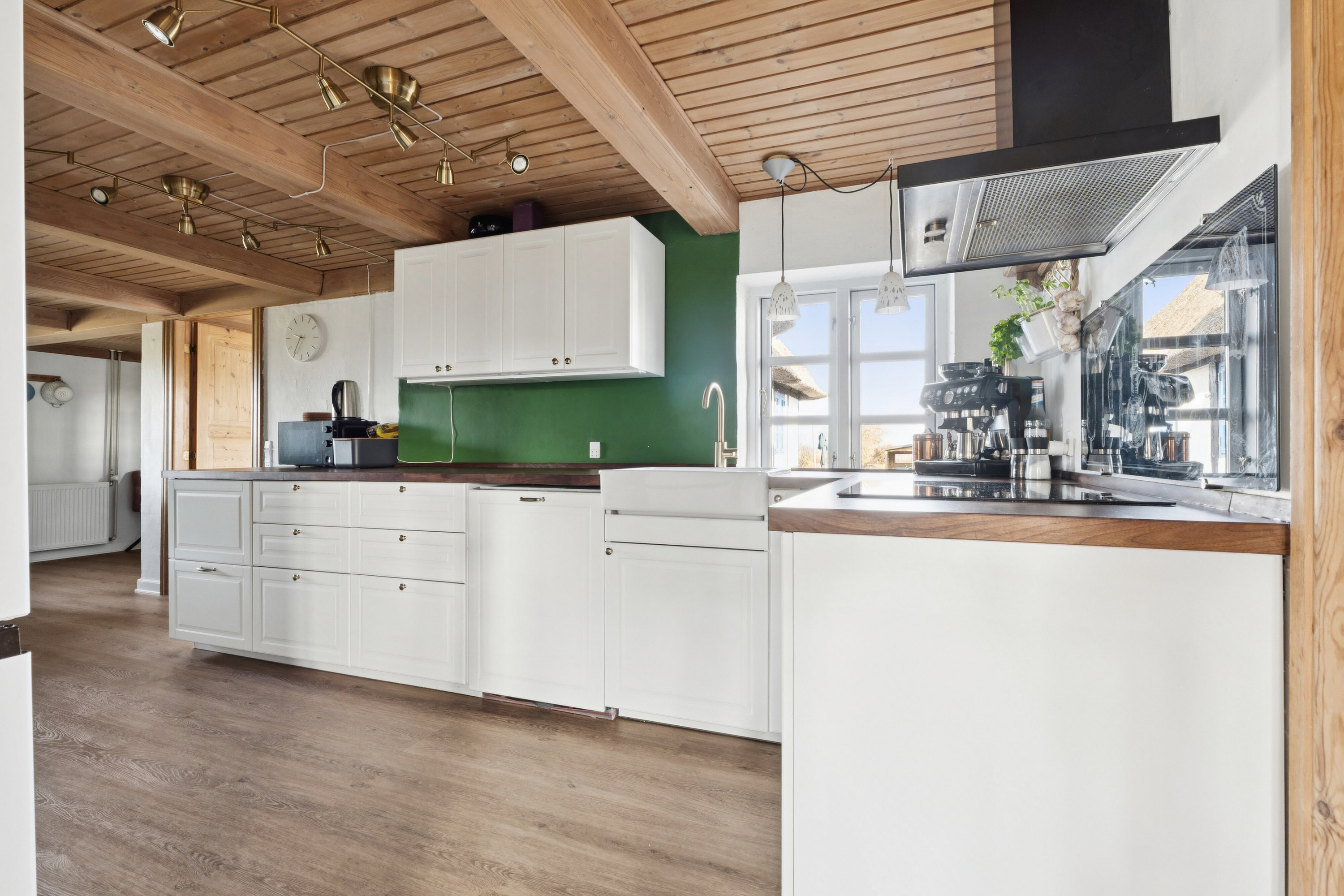 Fremhævet køkken billede i fuldskærmstilstand. Billede af Banevej 10, Farstrup, 5471 Søndersø