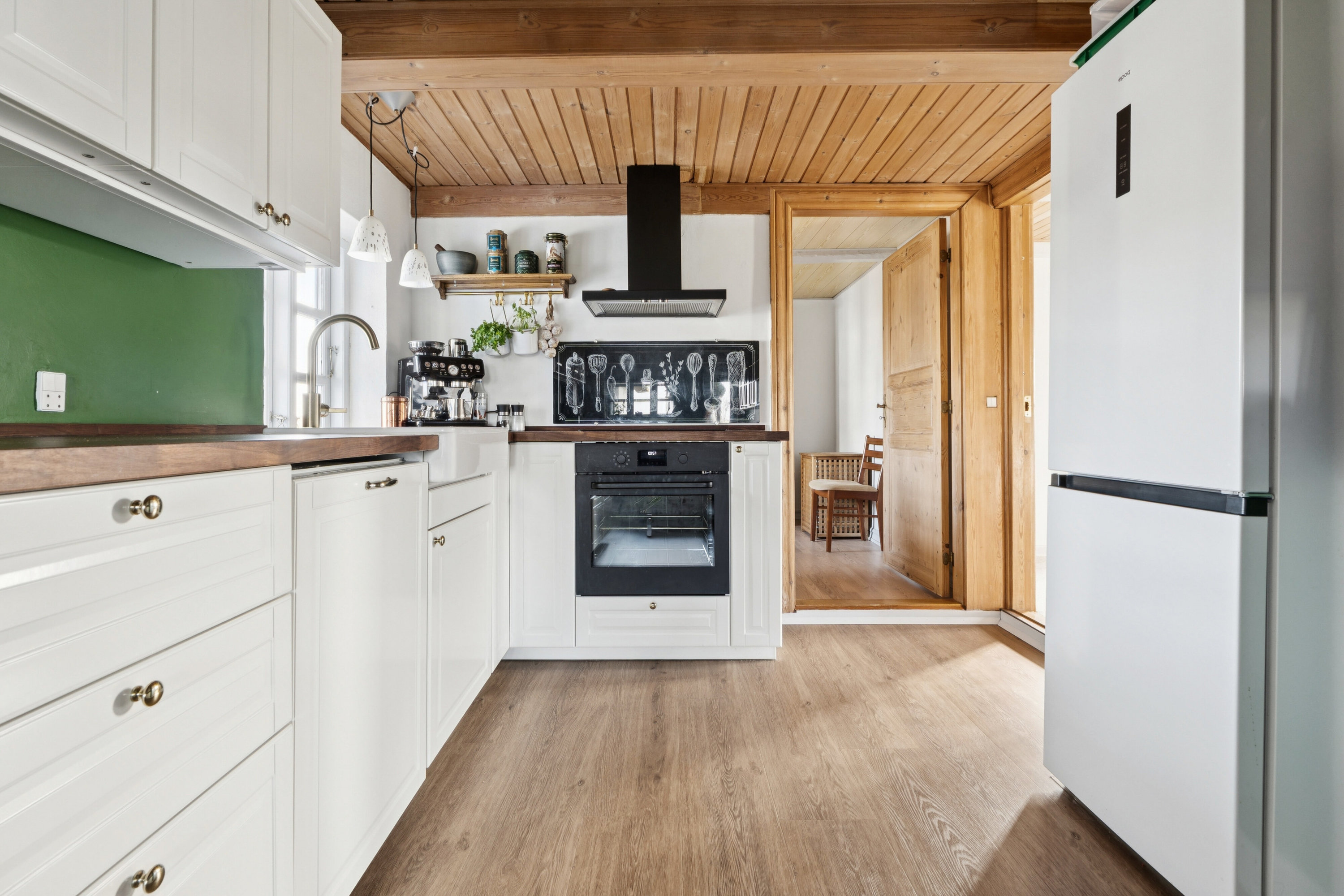 Fremhævet køkken billede i fuldskærmstilstand. Billede af Banevej 10, Farstrup, 5471 Søndersø