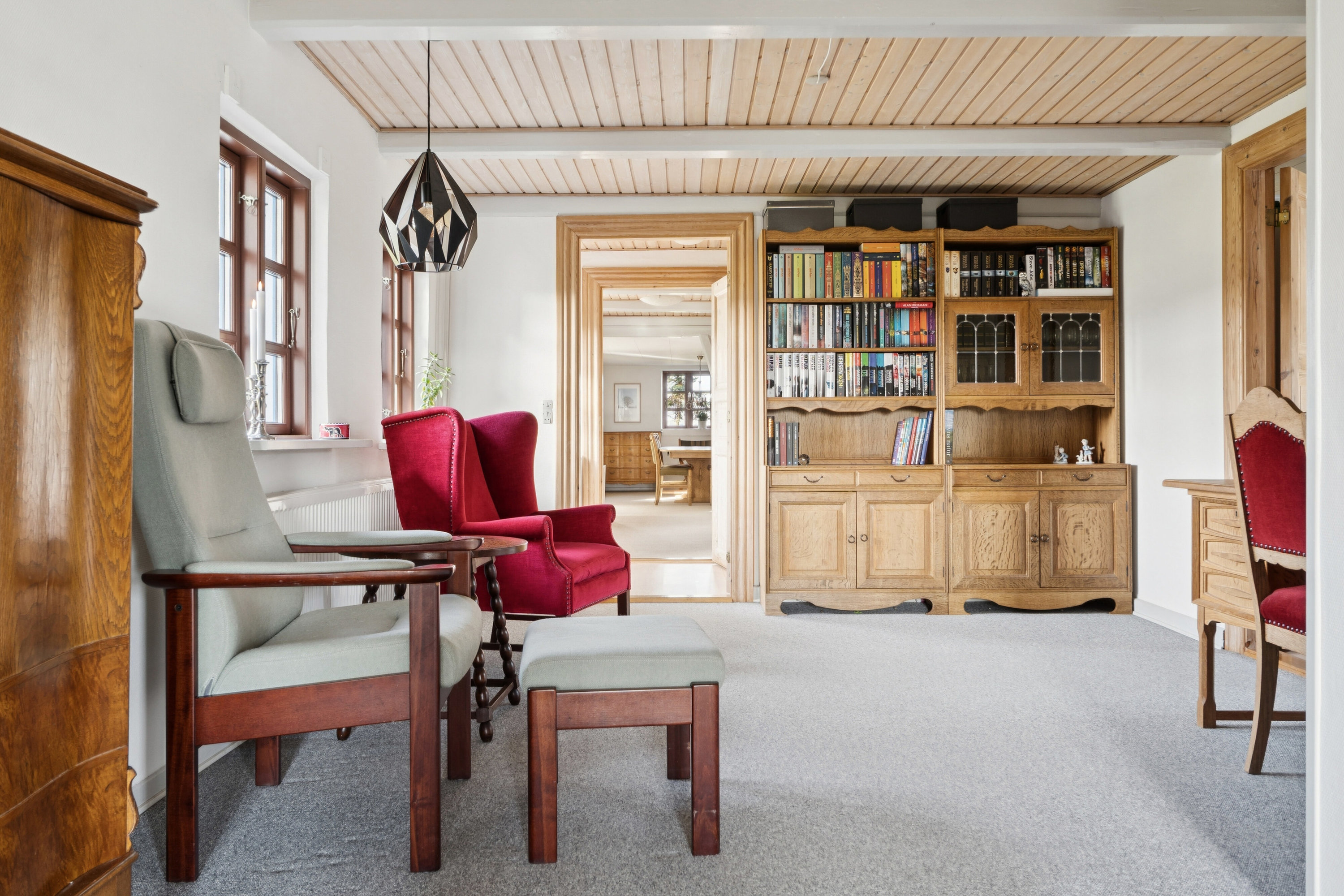 Fremhævet stue billede i fuldskærmstilstand. Billede af Banevej 10, Farstrup, 5471 Søndersø