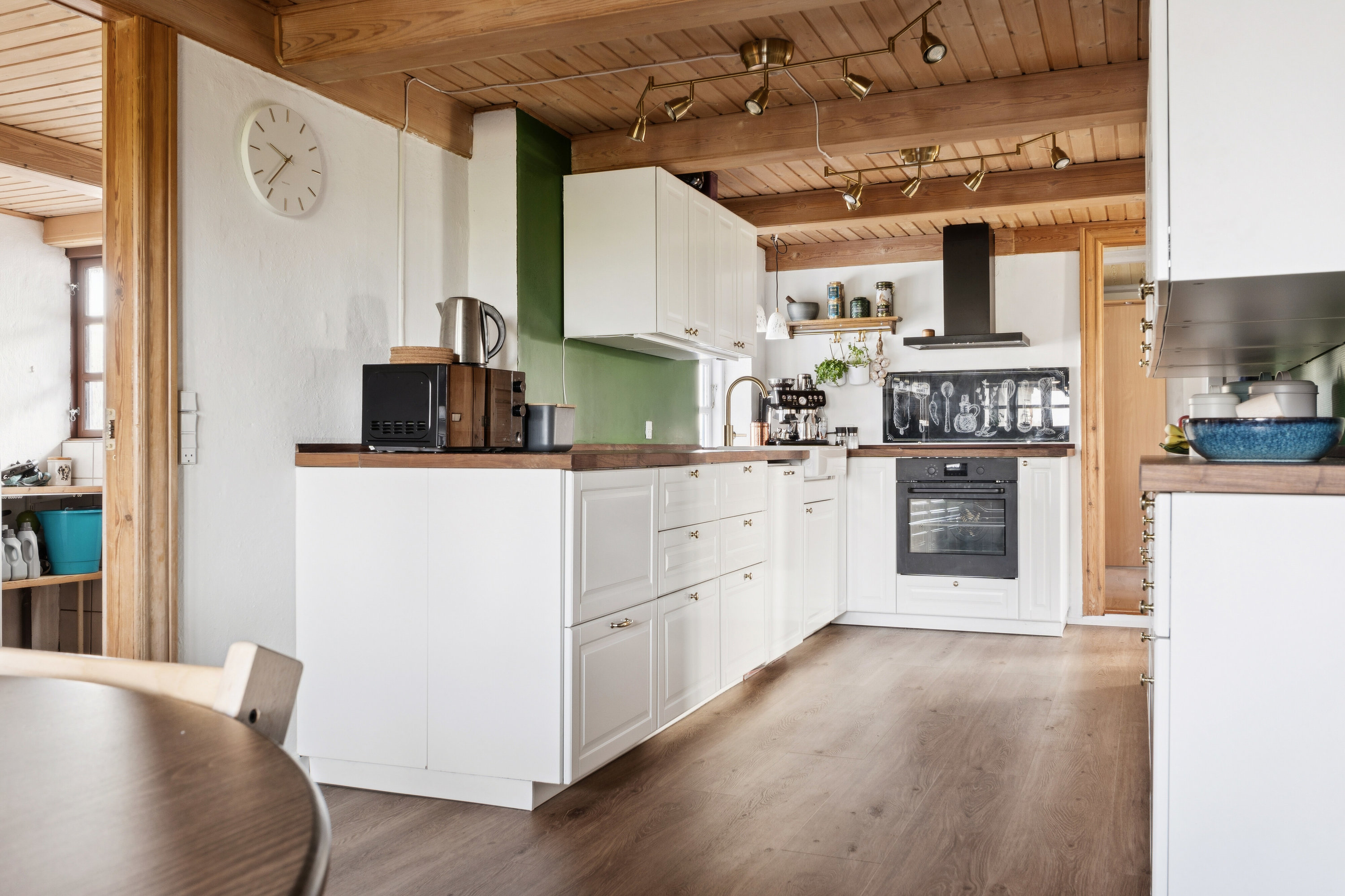 Fremhævet køkken billede i fuldskærmstilstand. Billede af Banevej 10, Farstrup, 5471 Søndersø