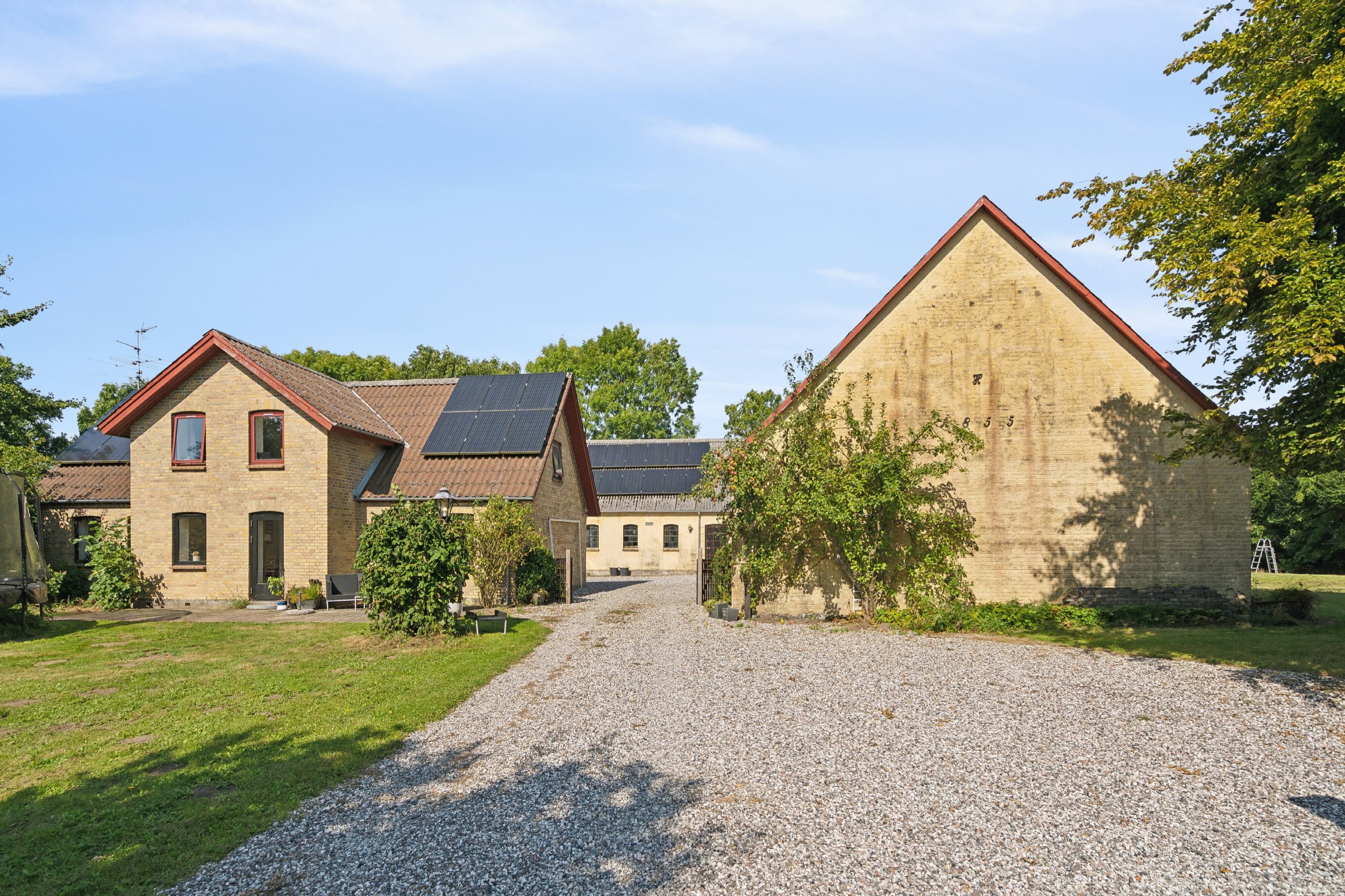 Fremhævet set fra vejen billede i fuldskærmstilstand. Billede af Middelfartvej 635, Spedsbjerg, 5491 Blommenslyst