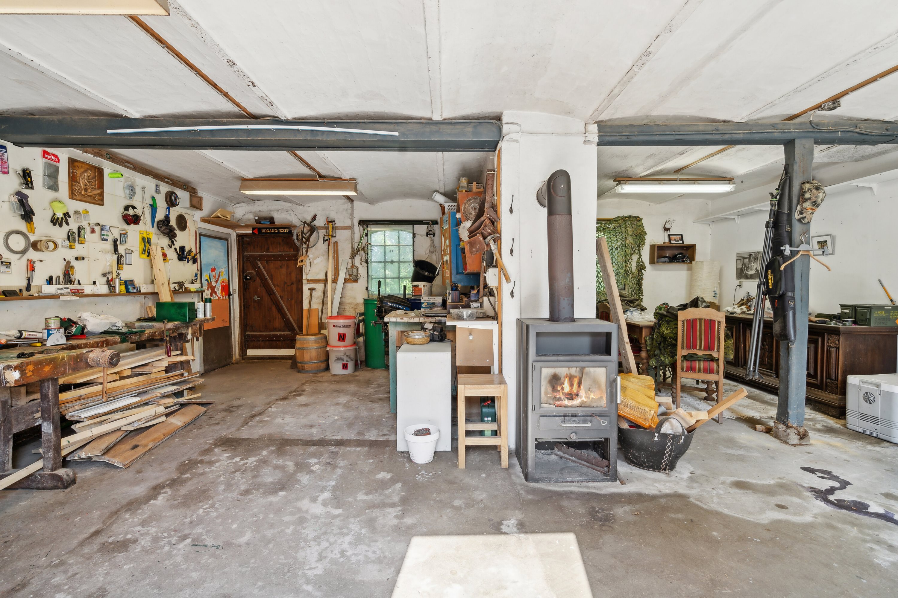 Fremhævet værksted/stald billede i fuldskærmstilstand. Billede af Middelfartvej 635, Spedsbjerg, 5491 Blommenslyst