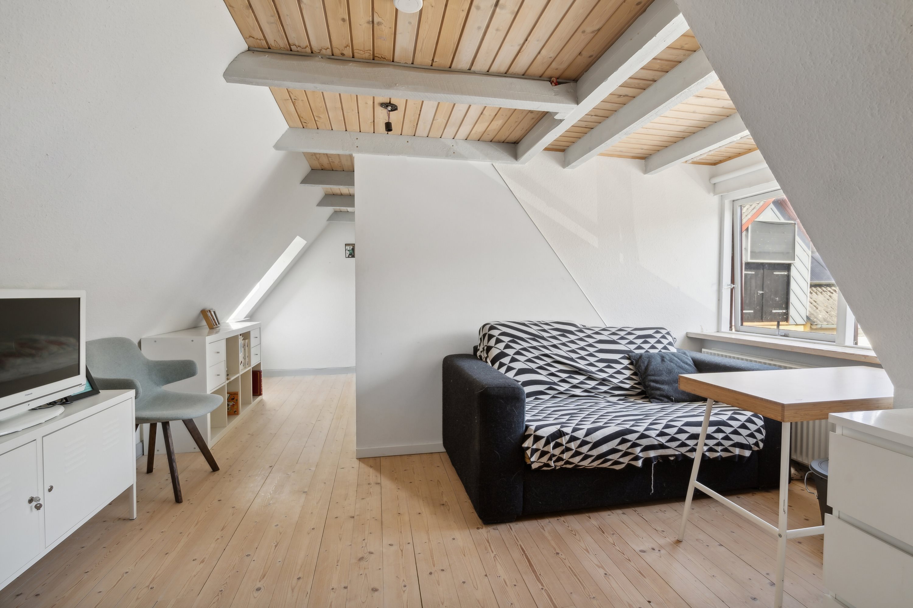 Fremhævet børneværelse kan opdeles i 2 værelser billede i fuldskærmstilstand. Billede af Middelfartvej 635, Spedsbjerg, 5491 Blommenslyst