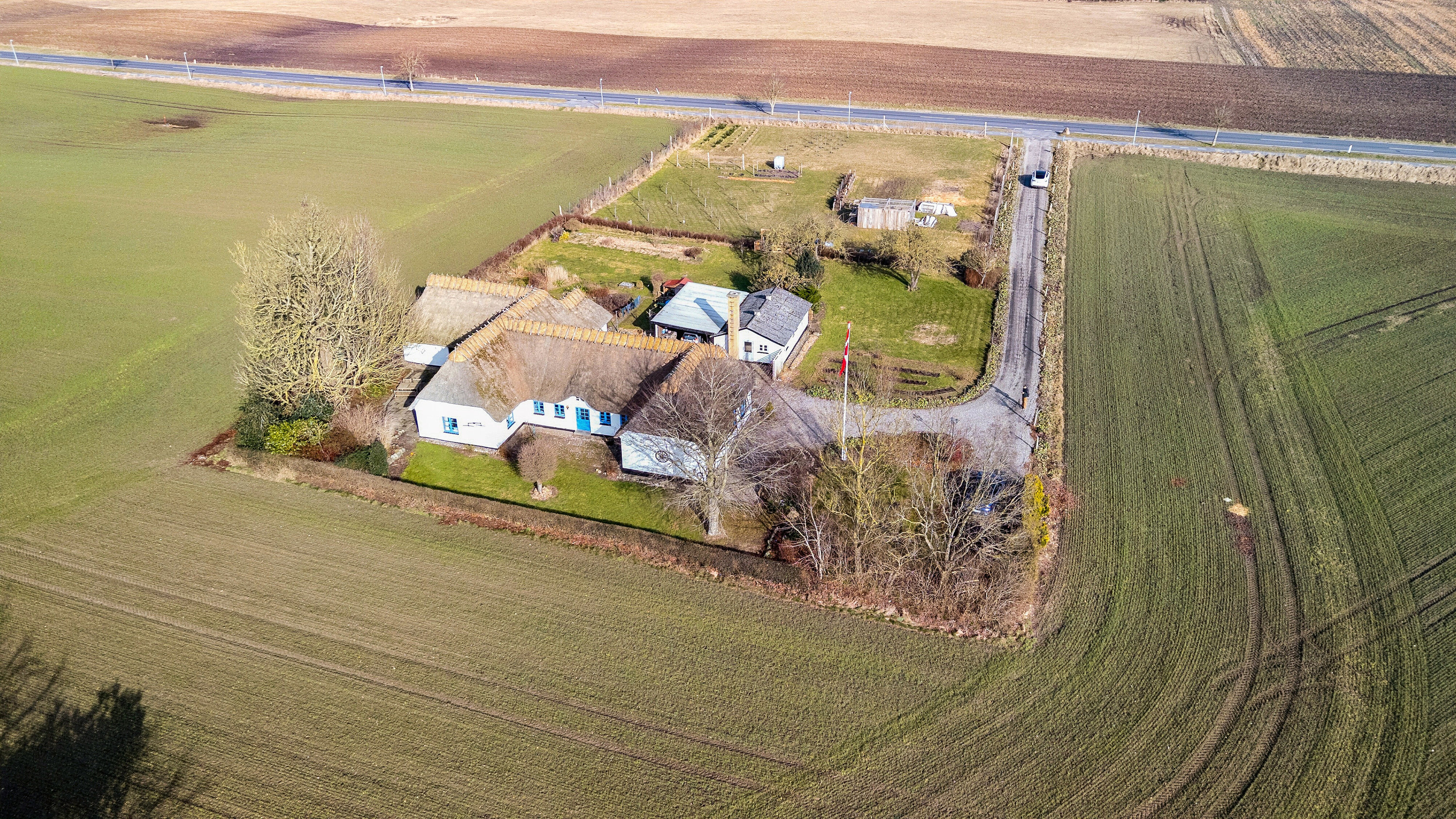 Fremhævet luftfoto billede i fuldskærmstilstand. Billede af Banevej 10, Farstrup, 5471 Søndersø