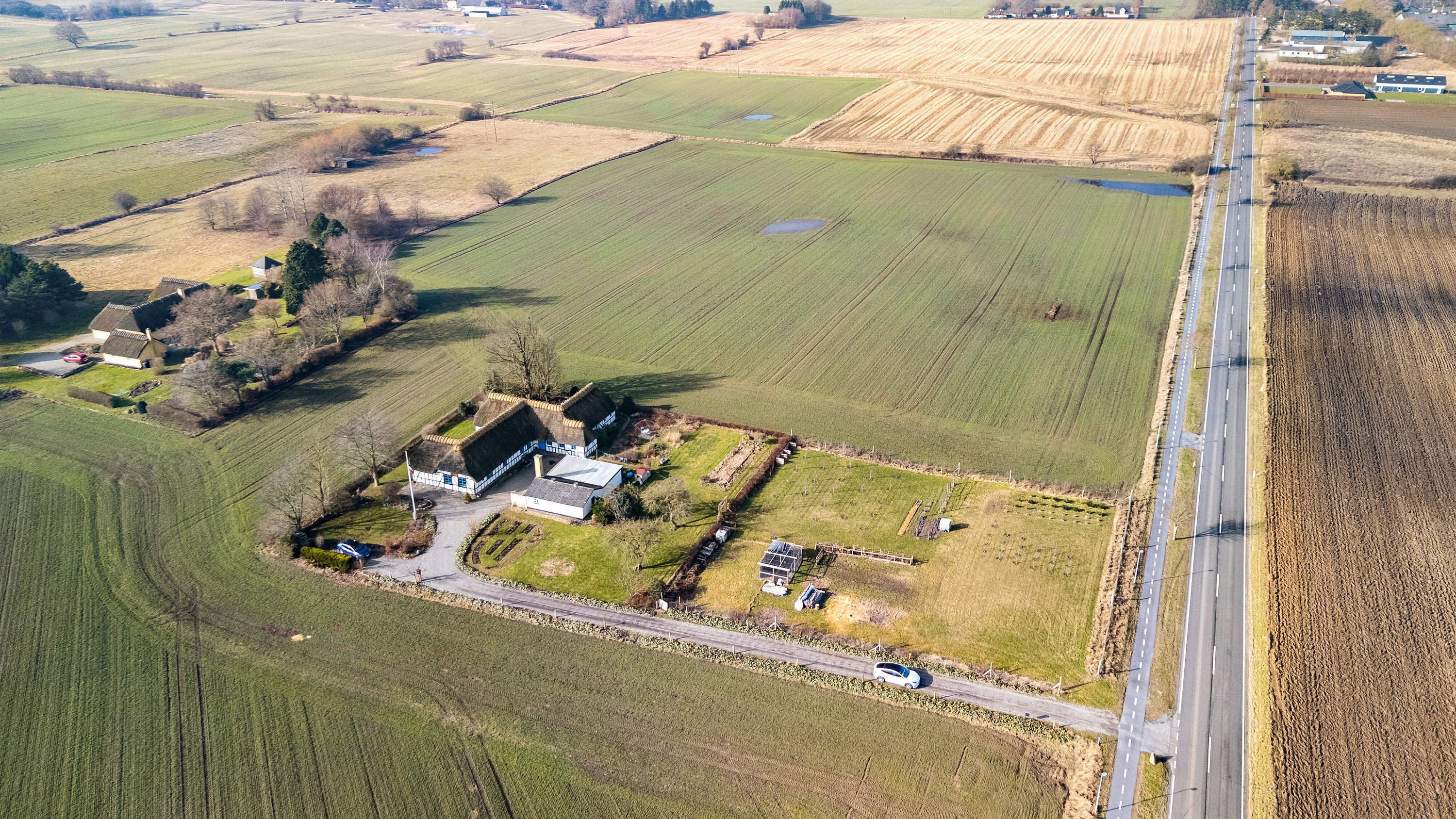 Fremhævet luftfoto billede i fuldskærmstilstand. Billede af Banevej 10, Farstrup, 5471 Søndersø