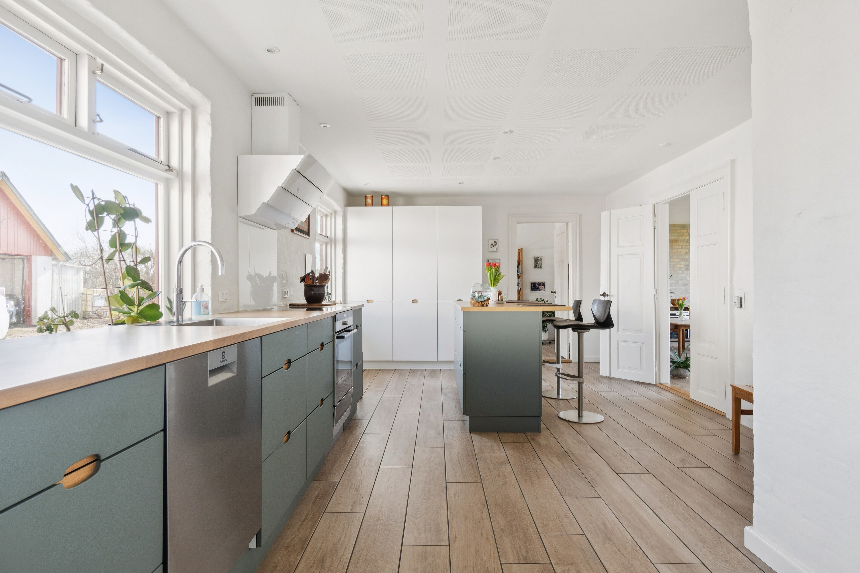 Fremhævet køkken billede i fuldskærmstilstand. Billede af Præstemarken 6, Nr Broby, 5672 Broby