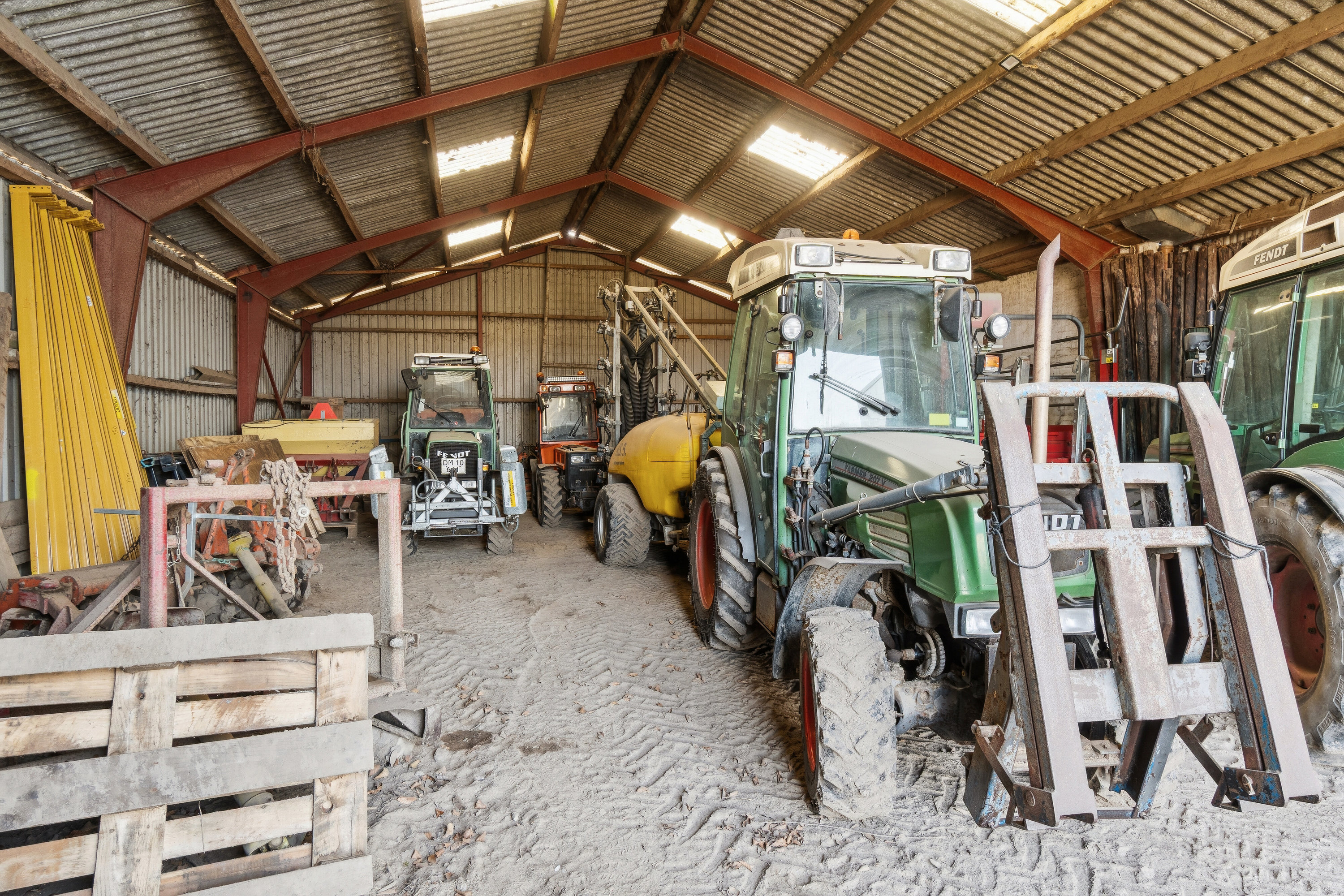 Fremhævet maskinhus billede i fuldskærmstilstand. Billede af Præstemarken 6, Nr Broby, 5672 Broby