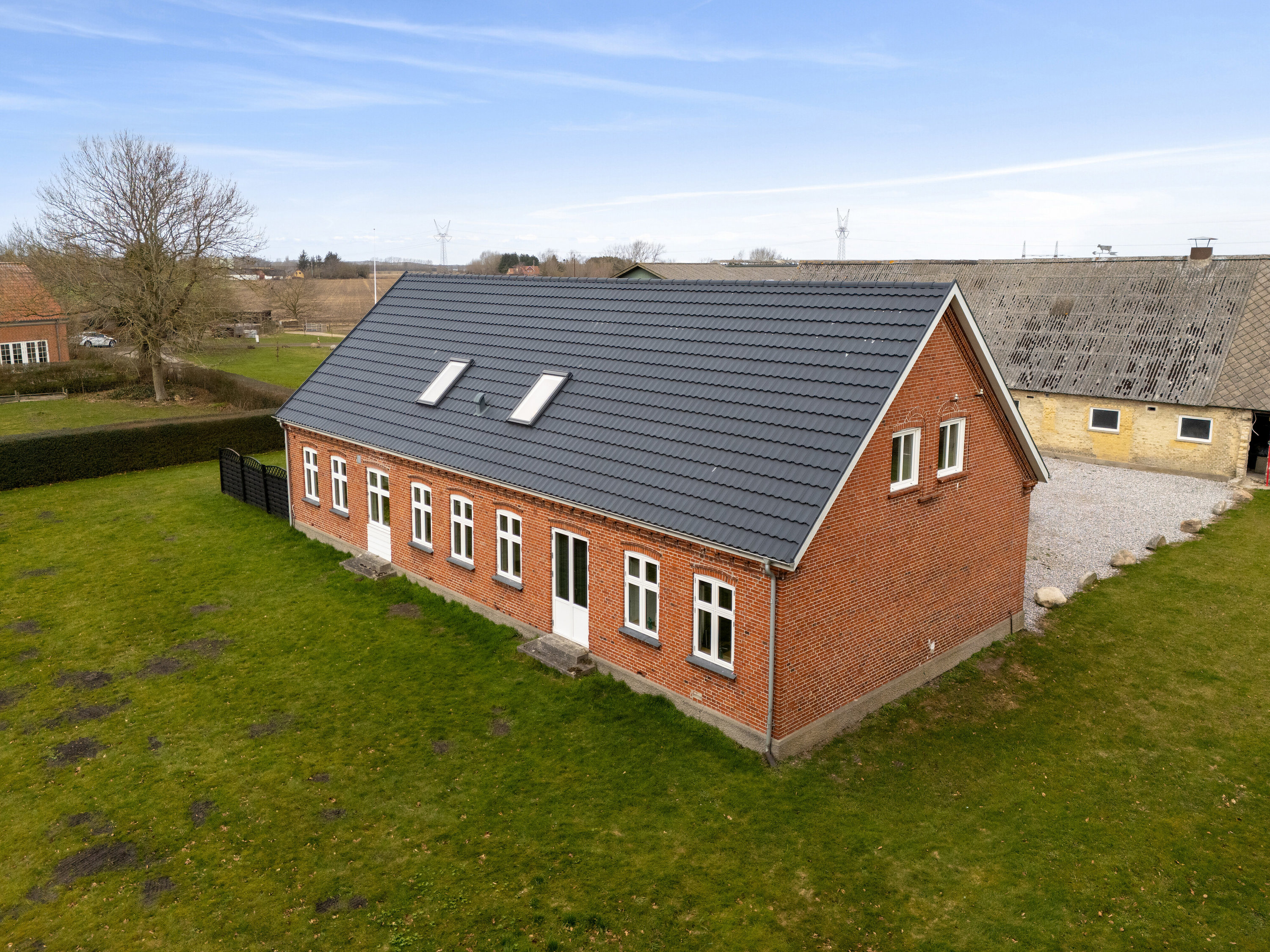 Fremhævet set fra haven billede i fuldskærmstilstand. Billede af Engløkken 5, Bullerup, 5320 Agedrup