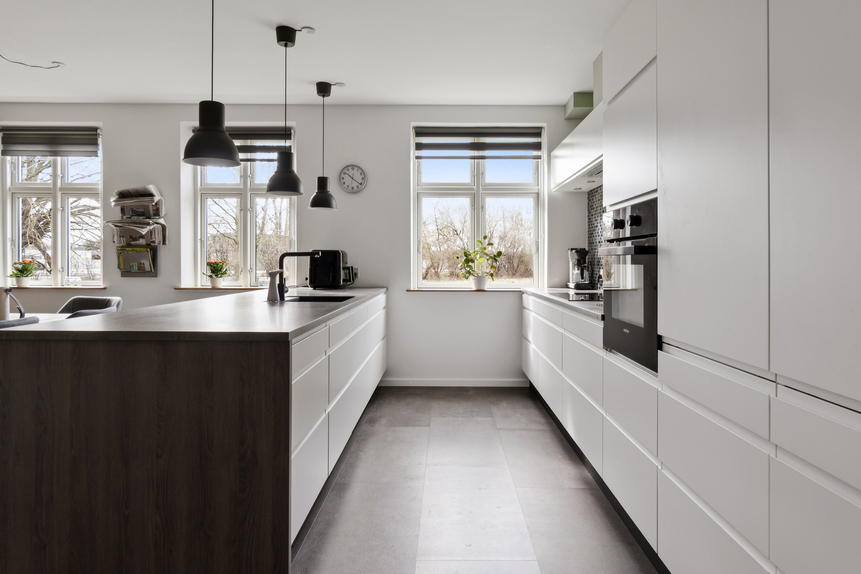 Fremhævet køkken/alrum billede i fuldskærmstilstand. Billede af Engløkken 5, Bullerup, 5320 Agedrup