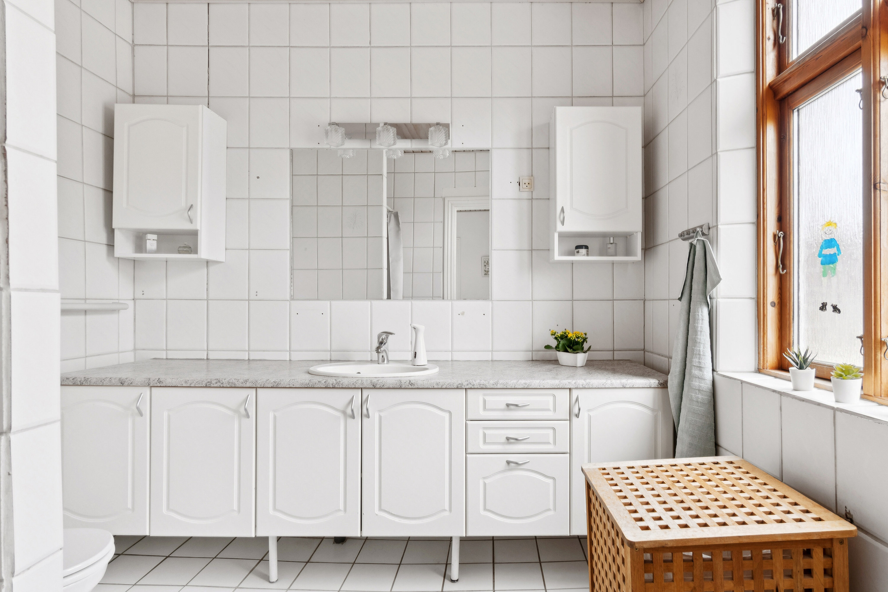 Fremhævet badeværelse ved hall billede i fuldskærmstilstand. Billede af Engløkken 5, Bullerup, 5320 Agedrup