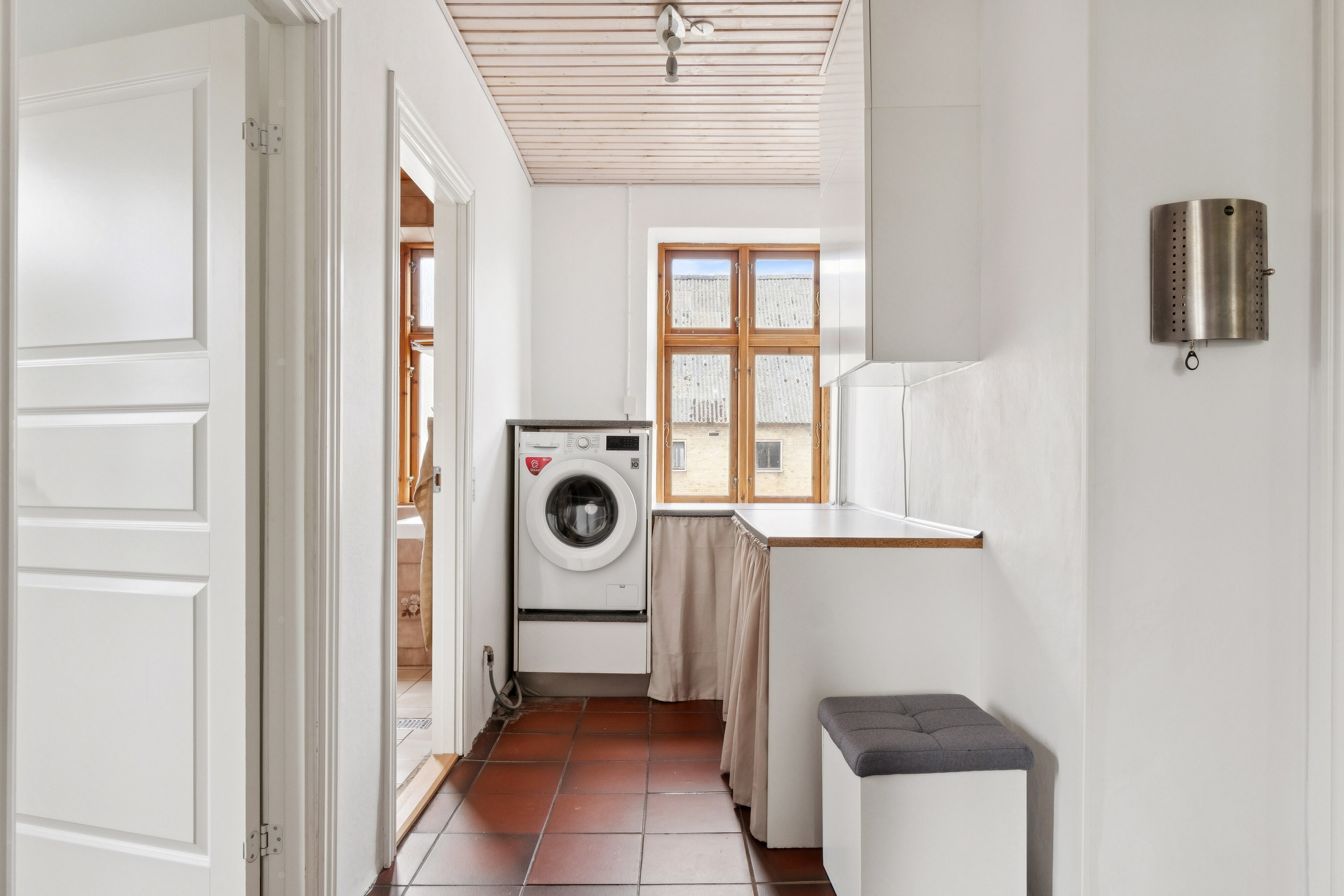 Fremhævet baggang billede i fuldskærmstilstand. Billede af Engløkken 5, Bullerup, 5320 Agedrup