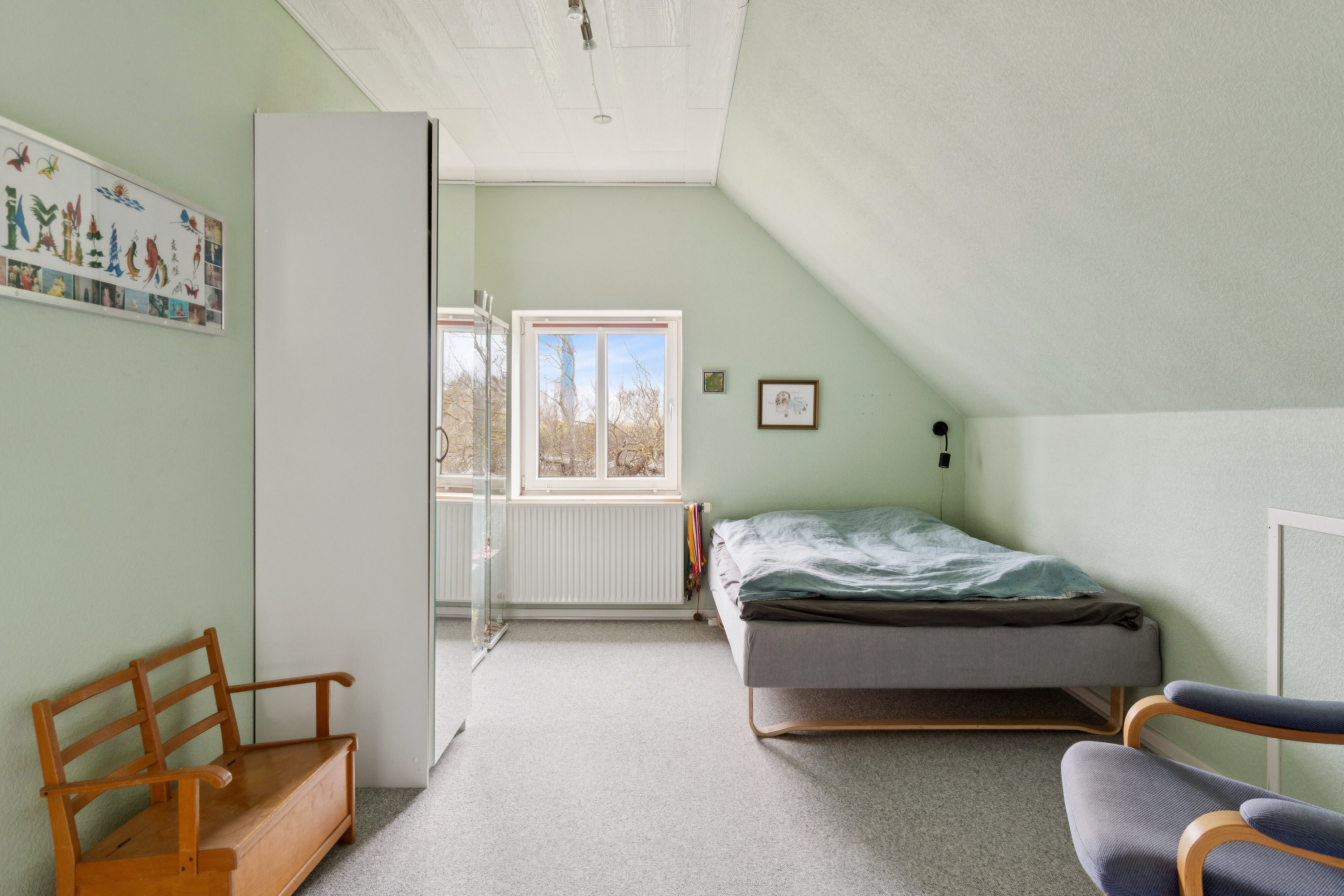 Fremhævet værelse 1. sal billede i fuldskærmstilstand. Billede af Engløkken 5, Bullerup, 5320 Agedrup