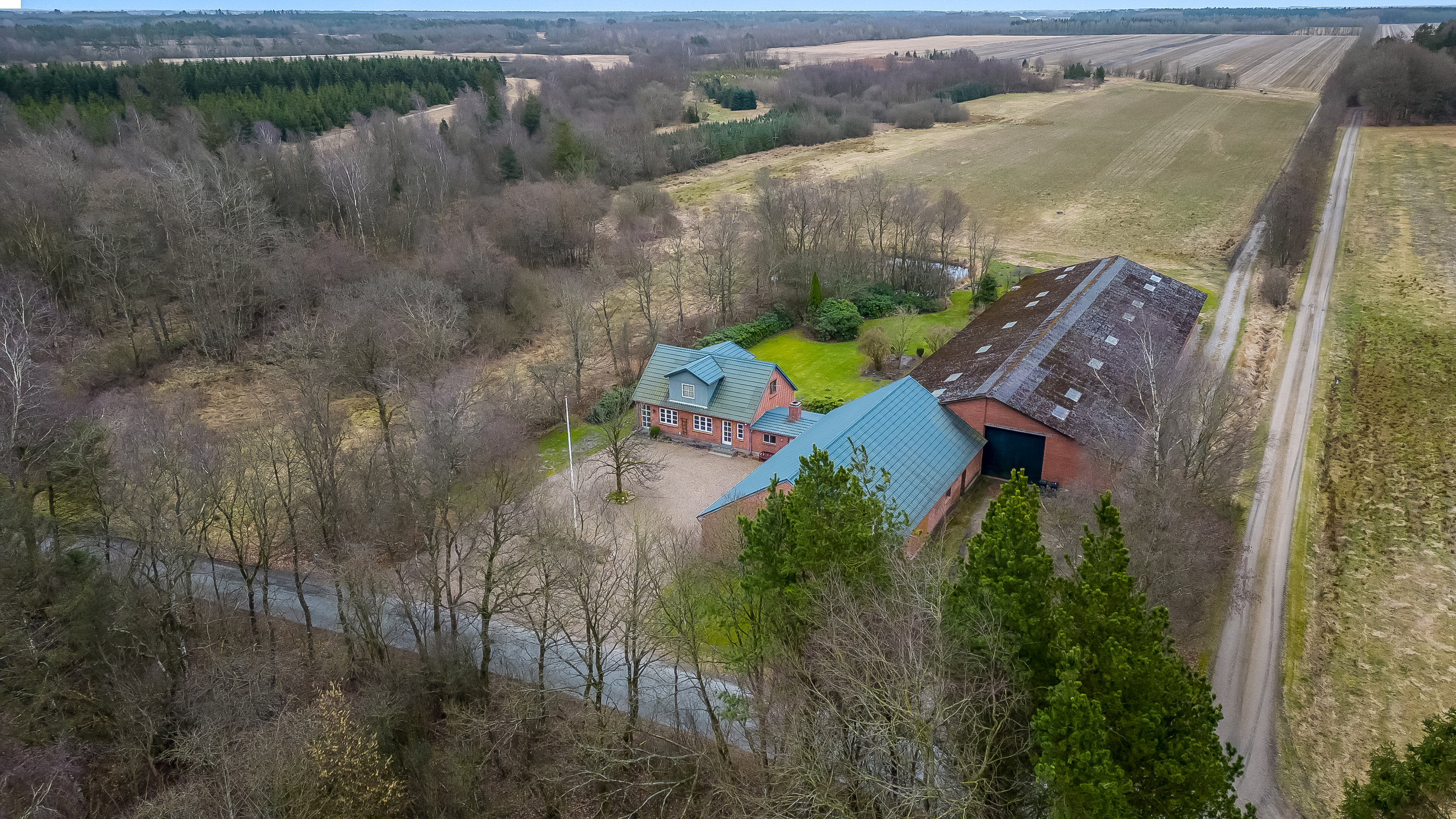 Fremhævet  billede i fuldskærmstilstand. Billede af Vistorpvej 22, Grove, 7540 Haderup