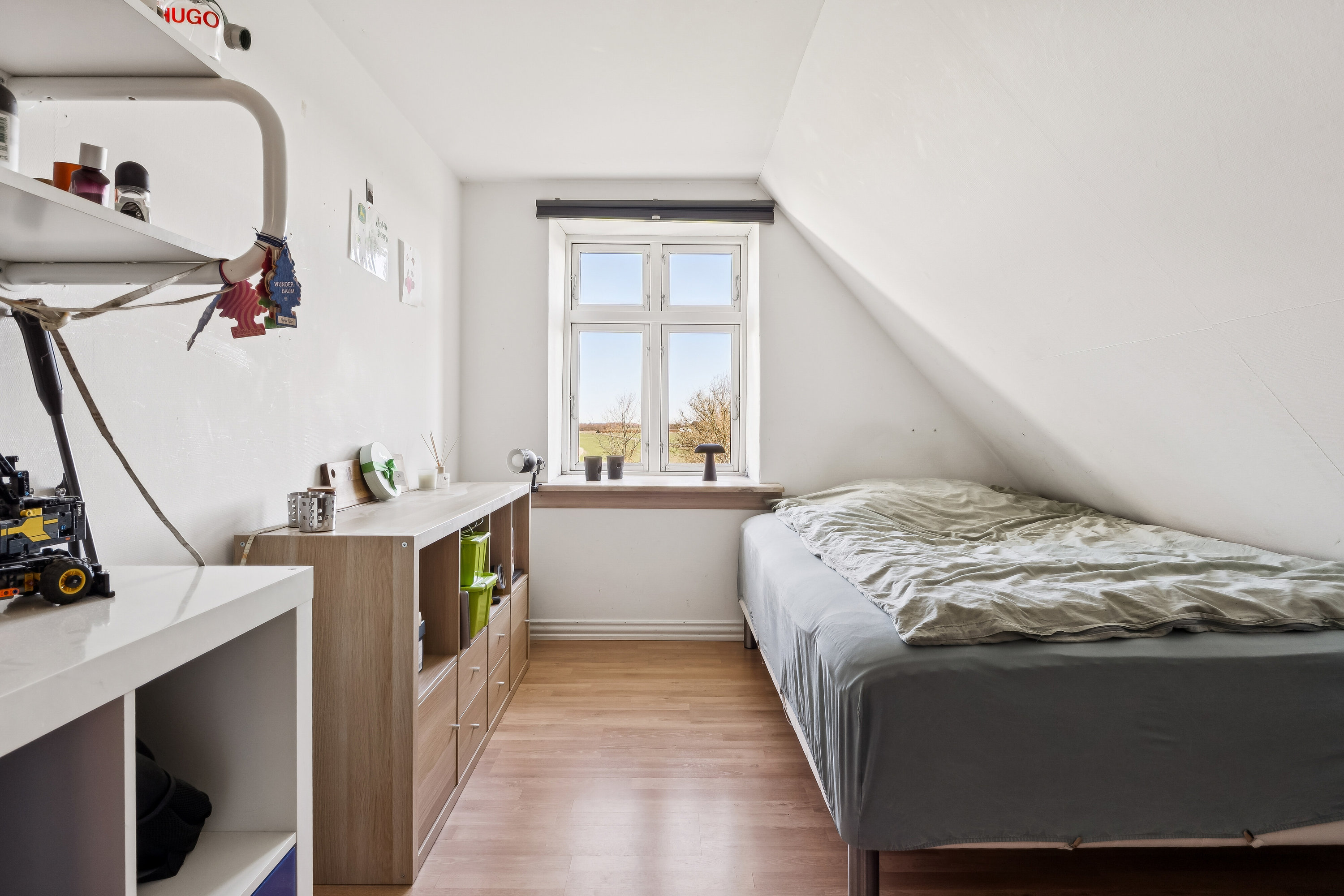 Fremhævet soveværelse billede i fuldskærmstilstand. Billede af Øremosevej 1, 4293 Dianalund