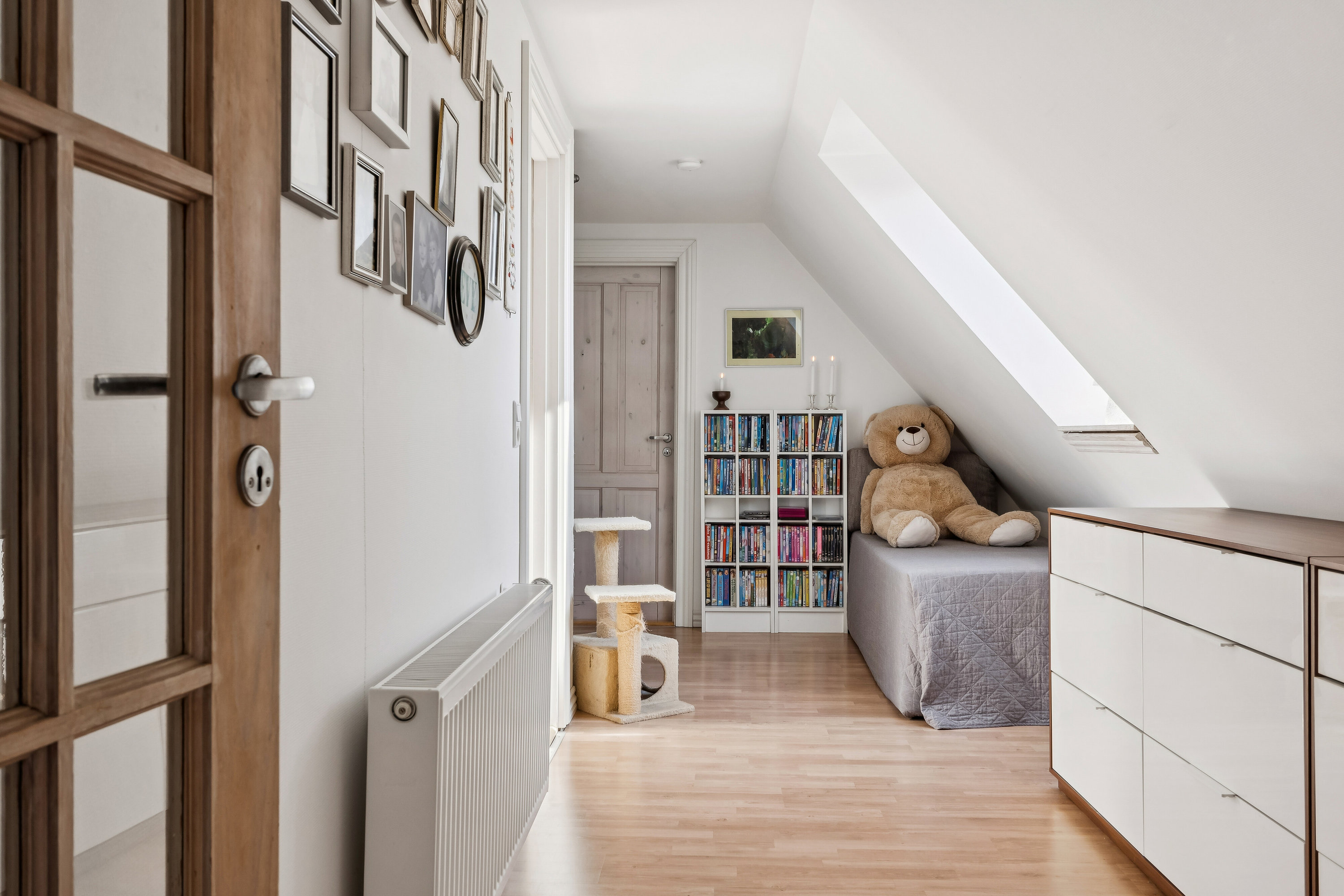 Fremhævet værelse billede i fuldskærmstilstand. Billede af Øremosevej 1, 4293 Dianalund