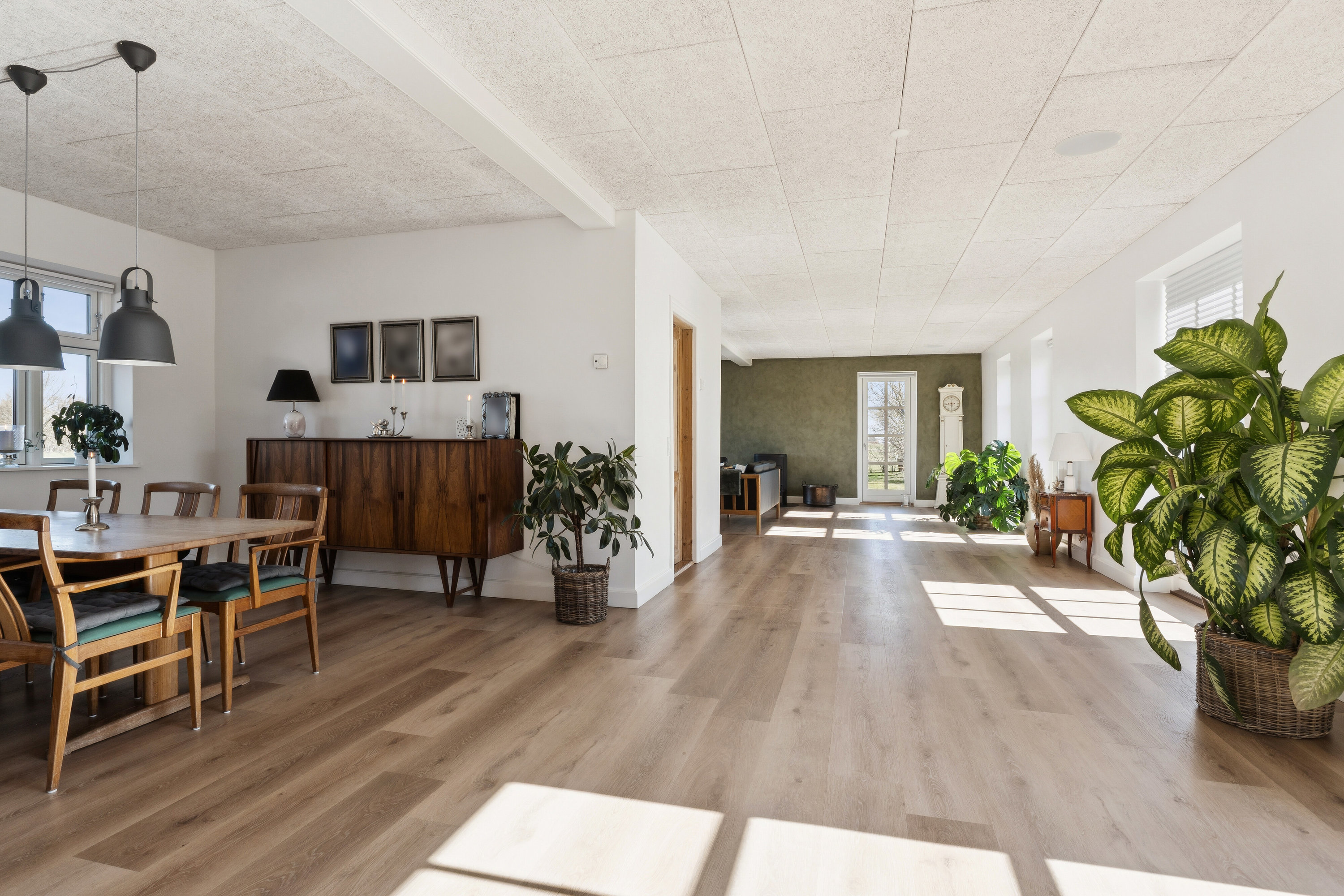 Fremhævet spisestue billede i fuldskærmstilstand. Billede af Øremosevej 1, 4293 Dianalund