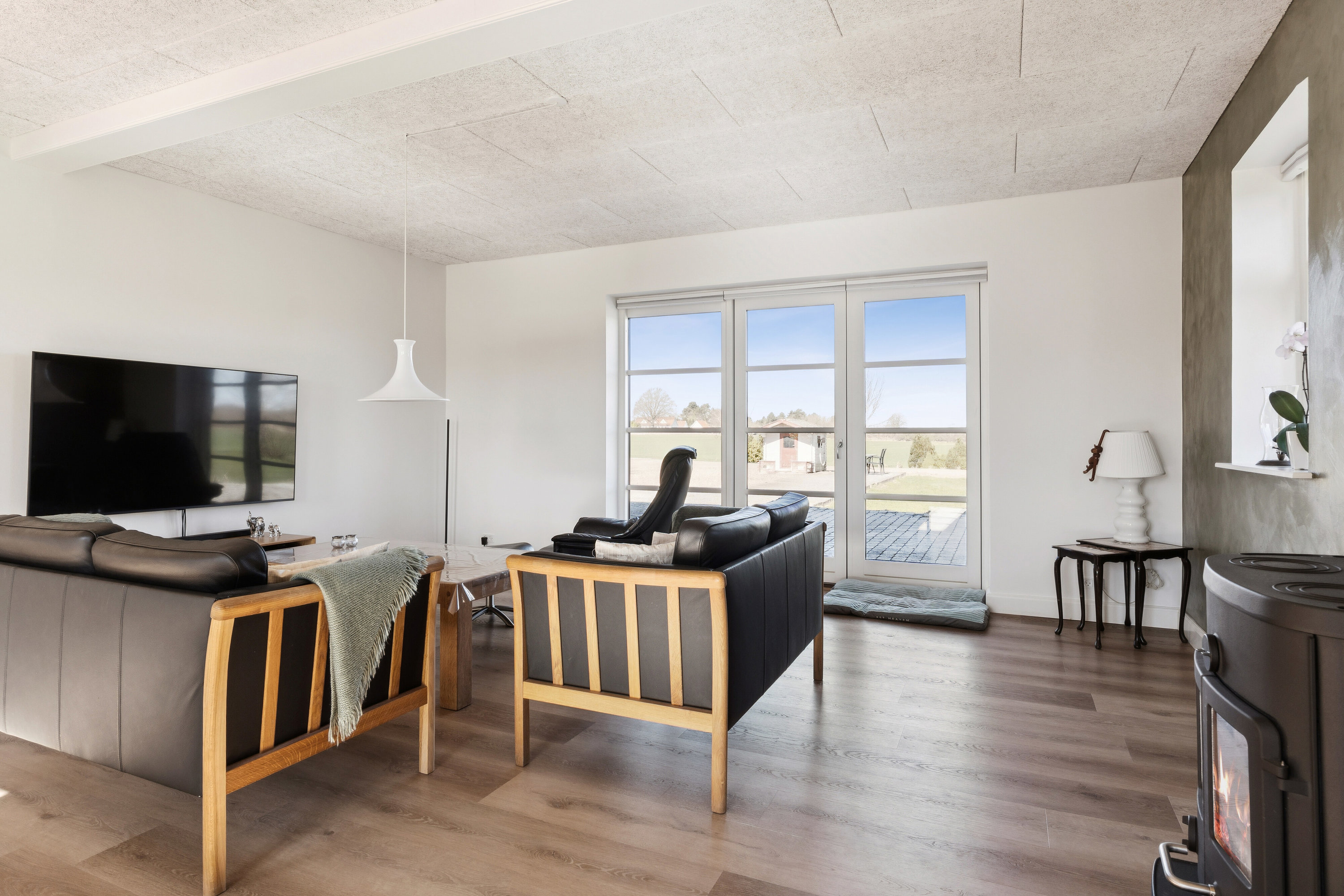 Fremhævet stue billede i fuldskærmstilstand. Billede af Øremosevej 1, 4293 Dianalund