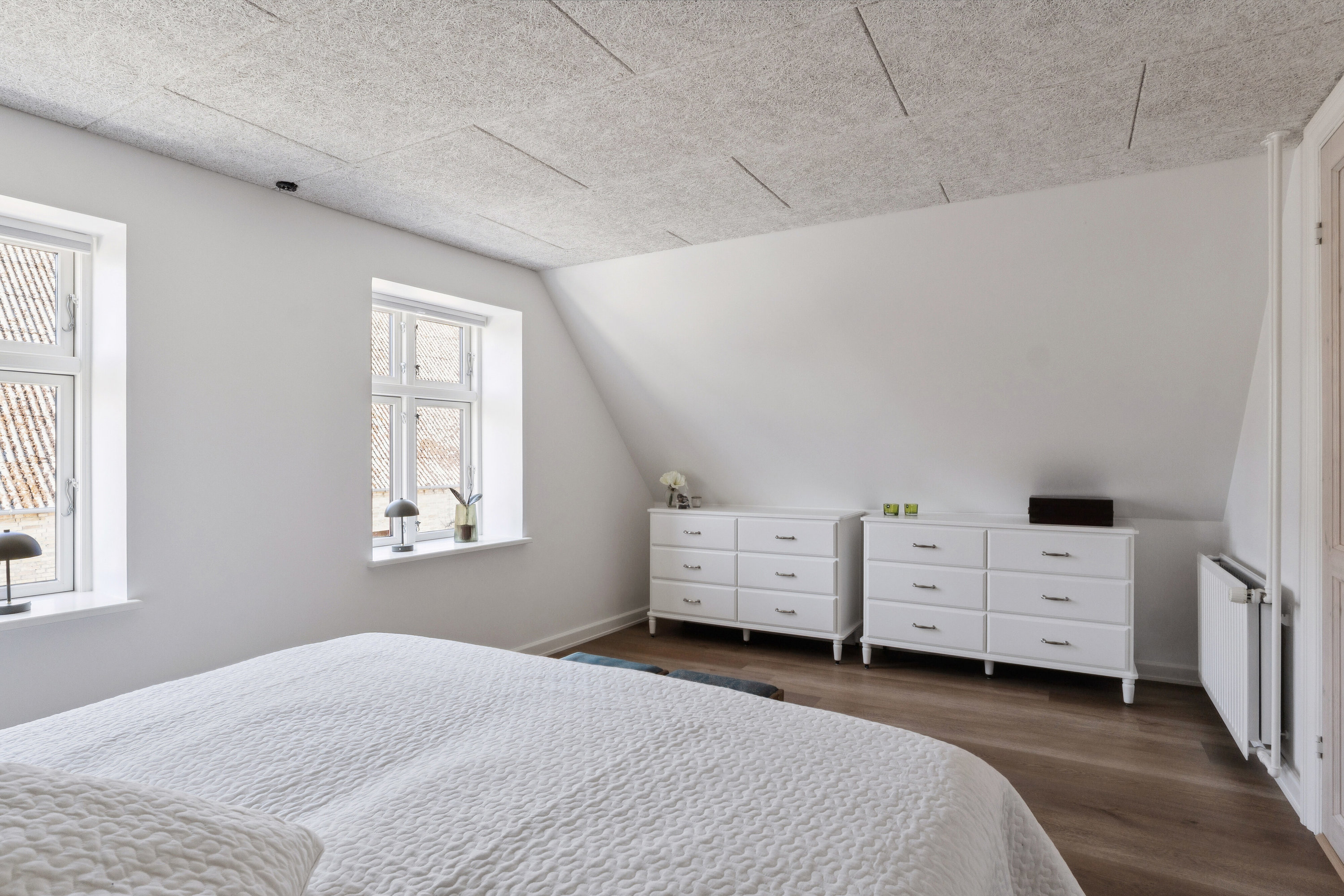 Fremhævet soveværelse billede i fuldskærmstilstand. Billede af Øremosevej 1, 4293 Dianalund