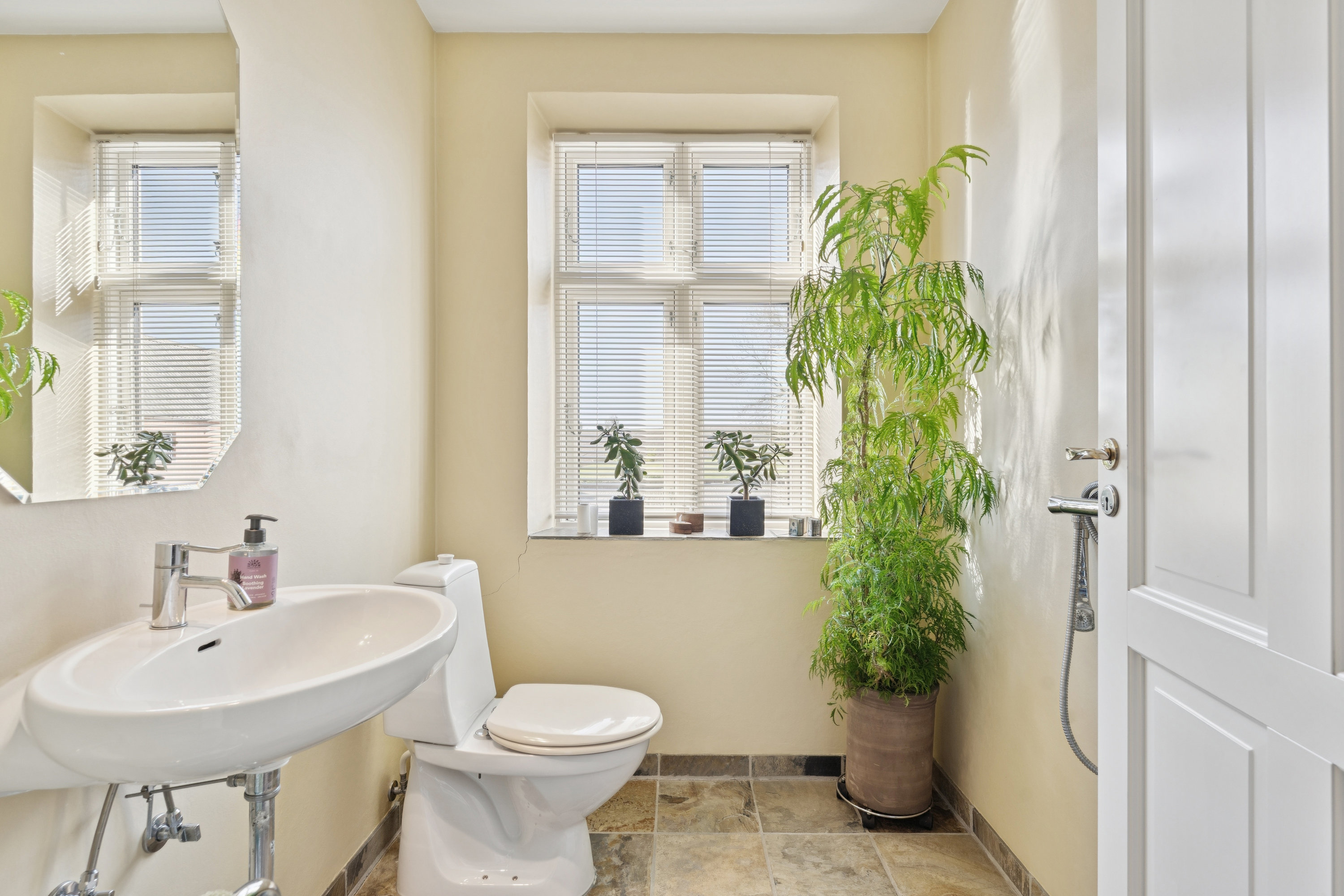 Fremhævet  billede i fuldskærmstilstand. Billede af Oldrupvej 74, Oldrup, 8350 Hundslund