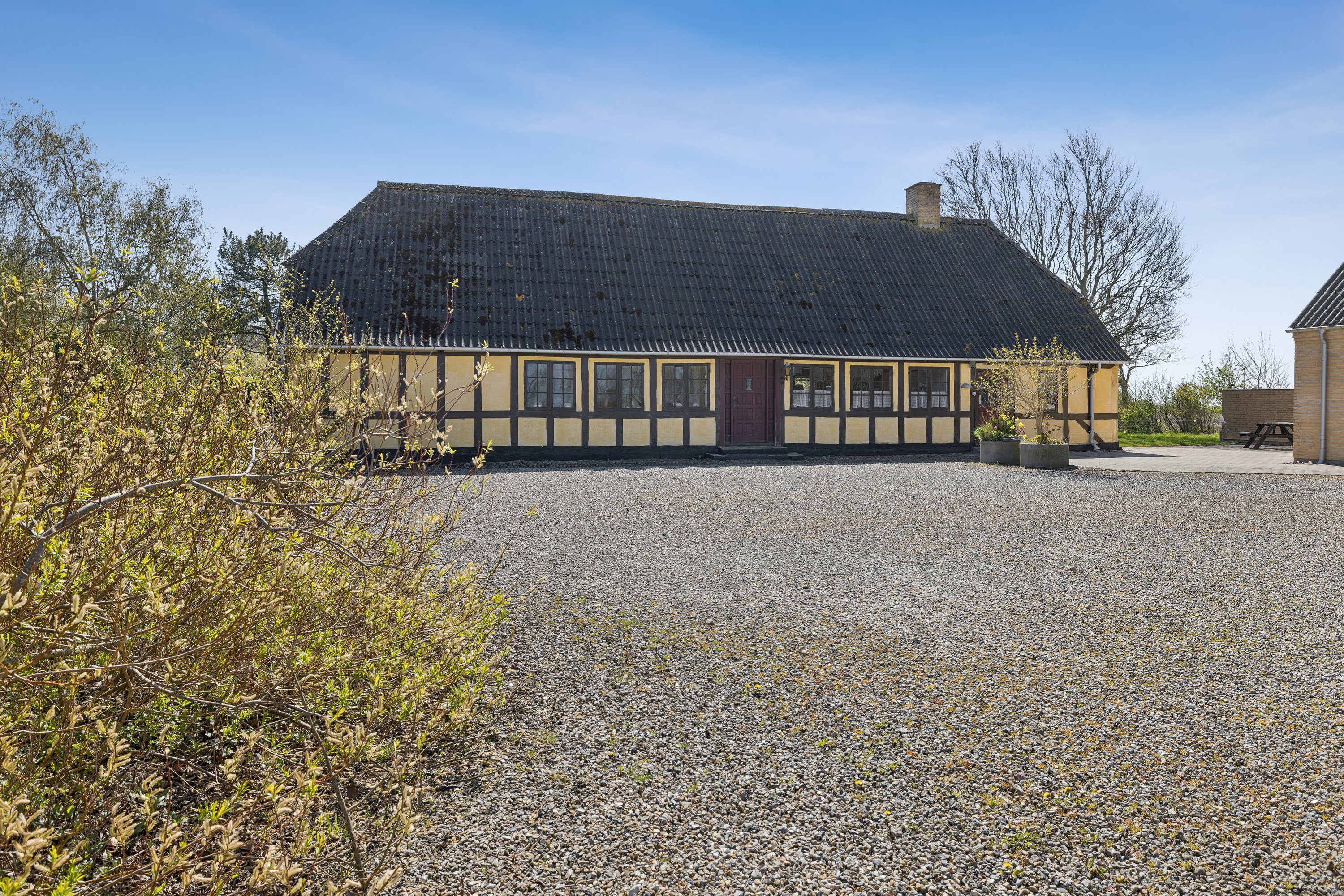 Fremhævet set fra vejen billede i fuldskærmstilstand. Billede af Skaregårdsvej 5, Tåsinge, 5700 Svendborg