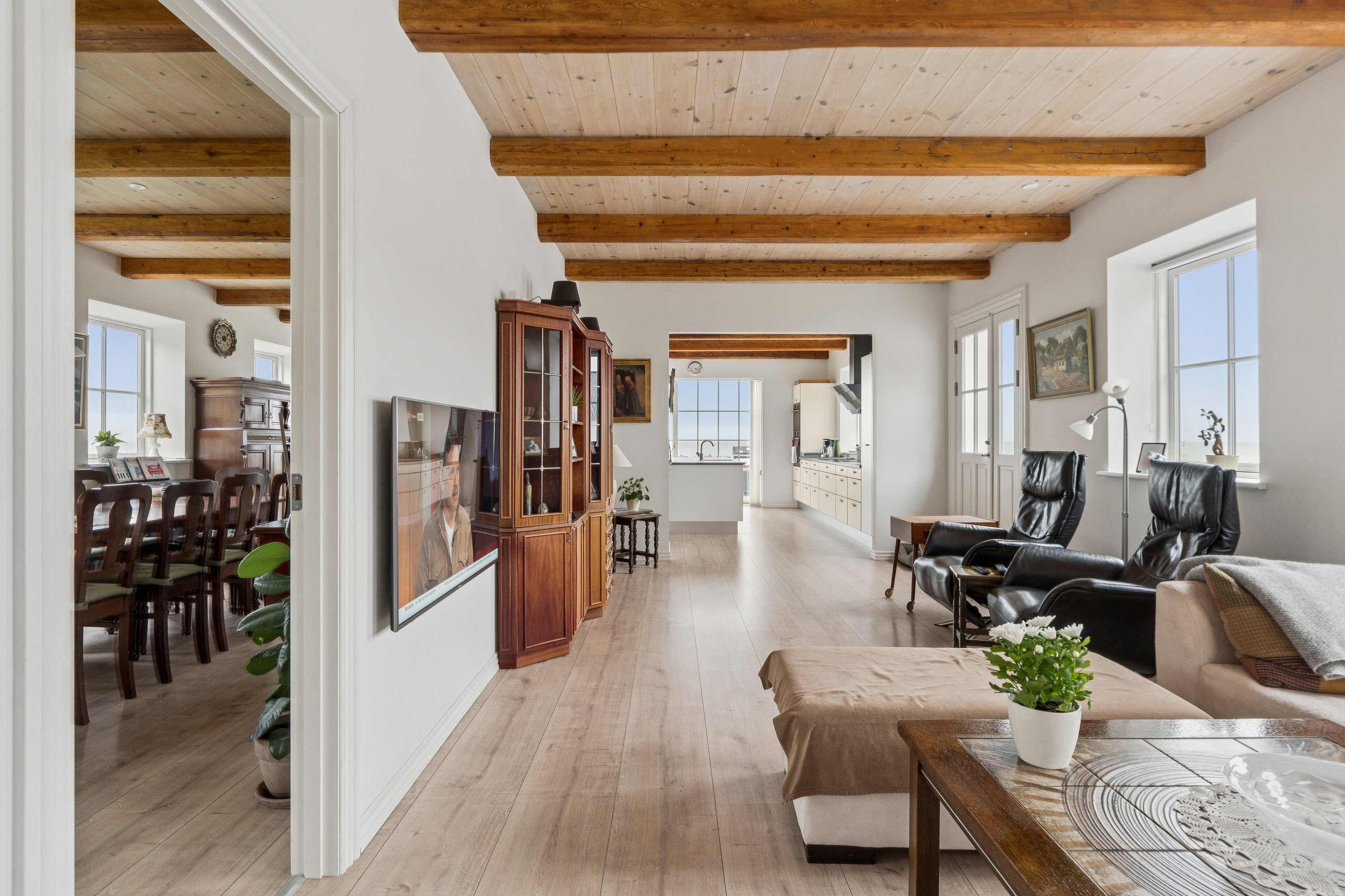 Fremhævet stue billede i fuldskærmstilstand. Billede af Jegenvej 30, 9900 Frederikshavn