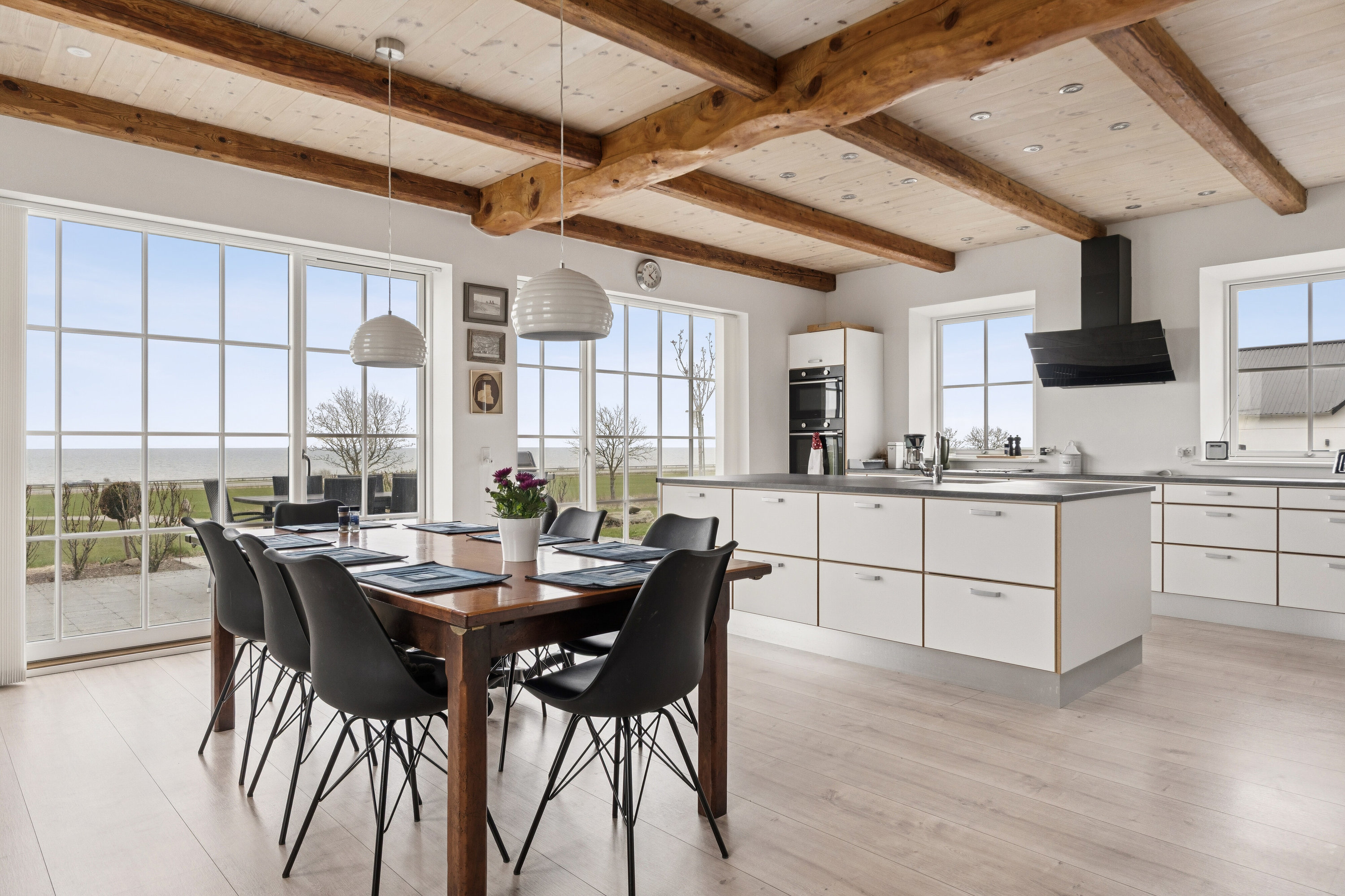 Fremhævet spisestue billede i fuldskærmstilstand. Billede af Jegenvej 30, 9900 Frederikshavn