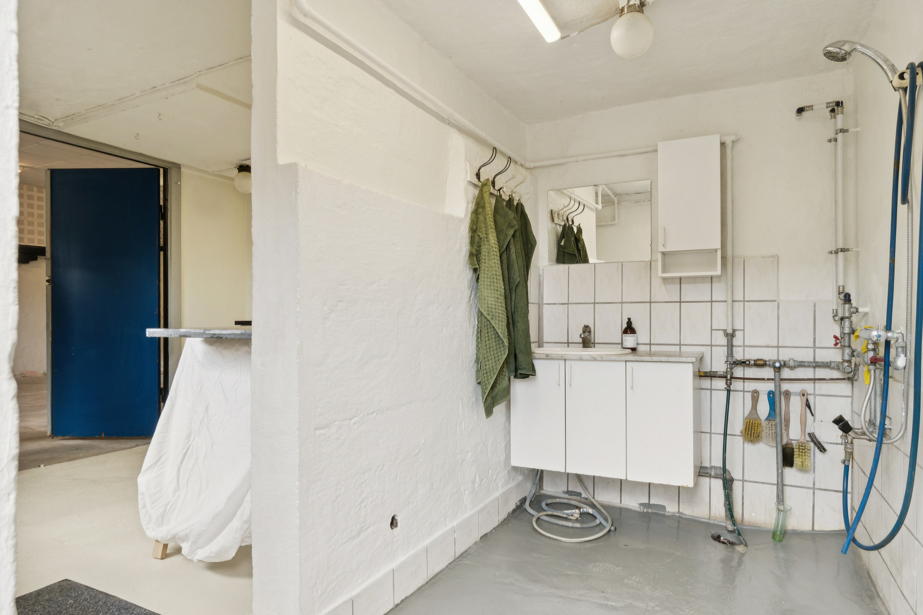 Fremhævet vaskerum driftsbygning billede i fuldskærmstilstand. Billede af Råsøvej 11, Tybjerg, 4160 Herlufmagle